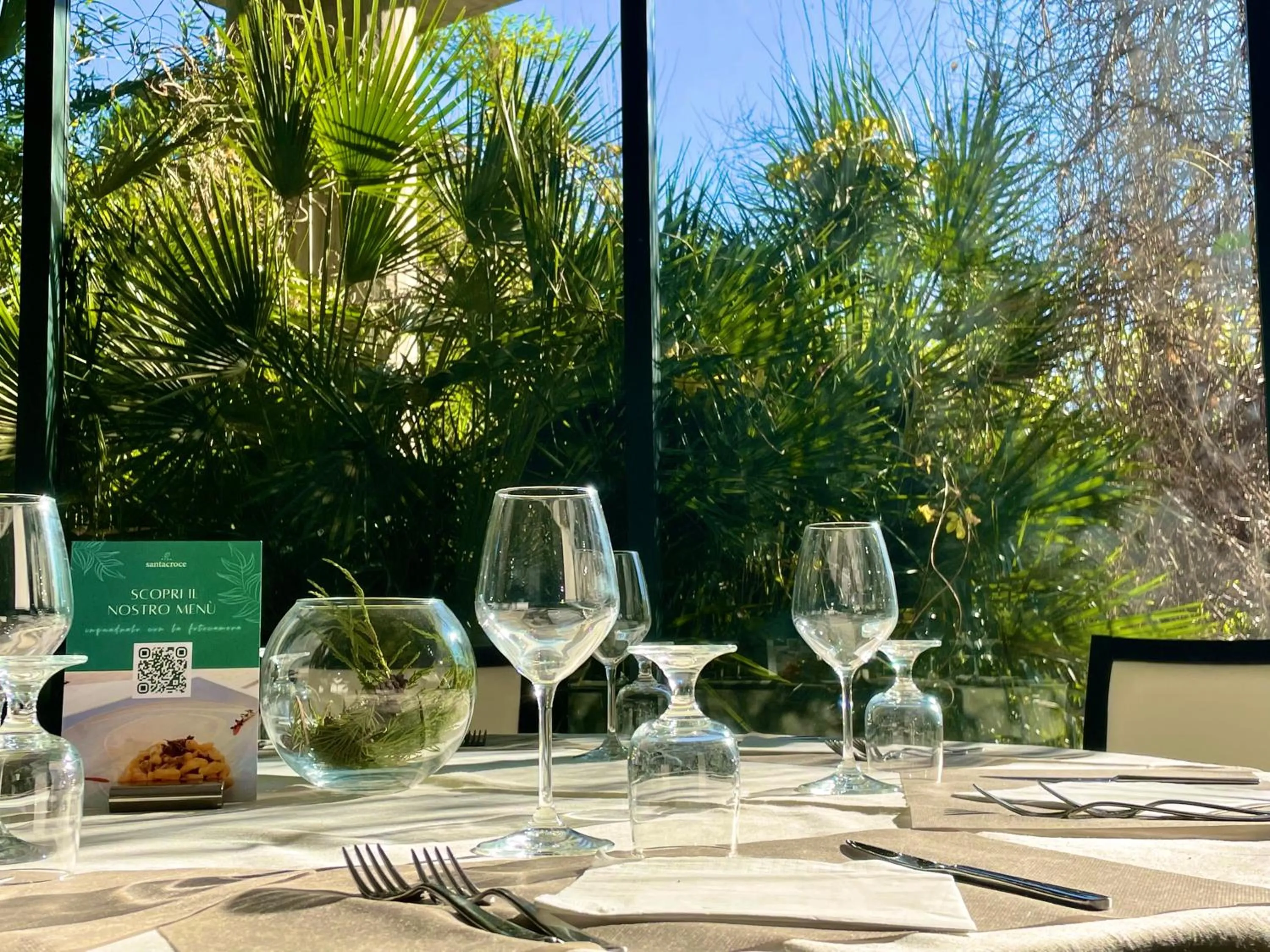 Restaurant/places to eat in Hotel Santacroce Meeting