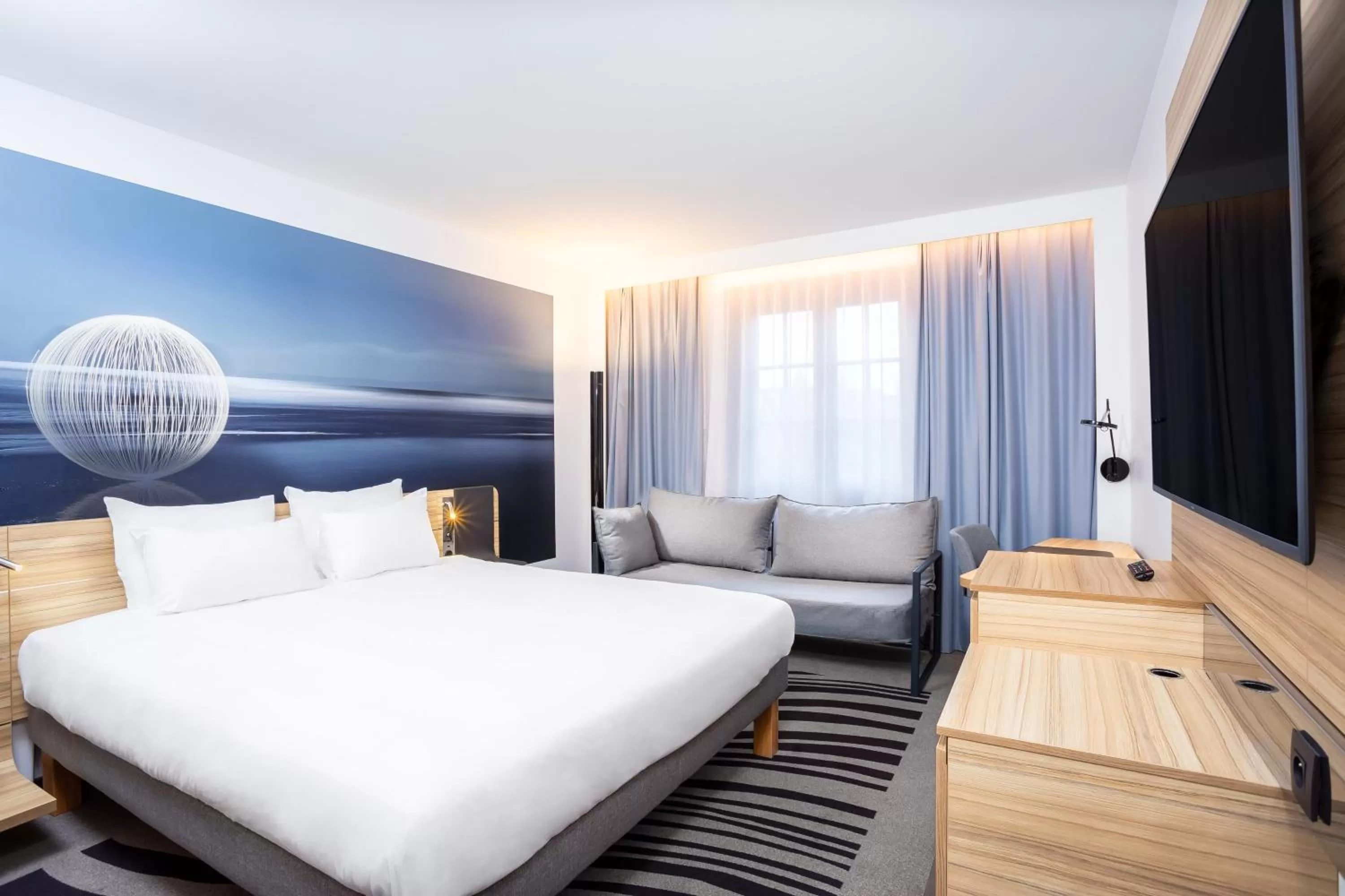 Photo of the whole room, Bed in Hotel Novotel Brussels Off Grand Place