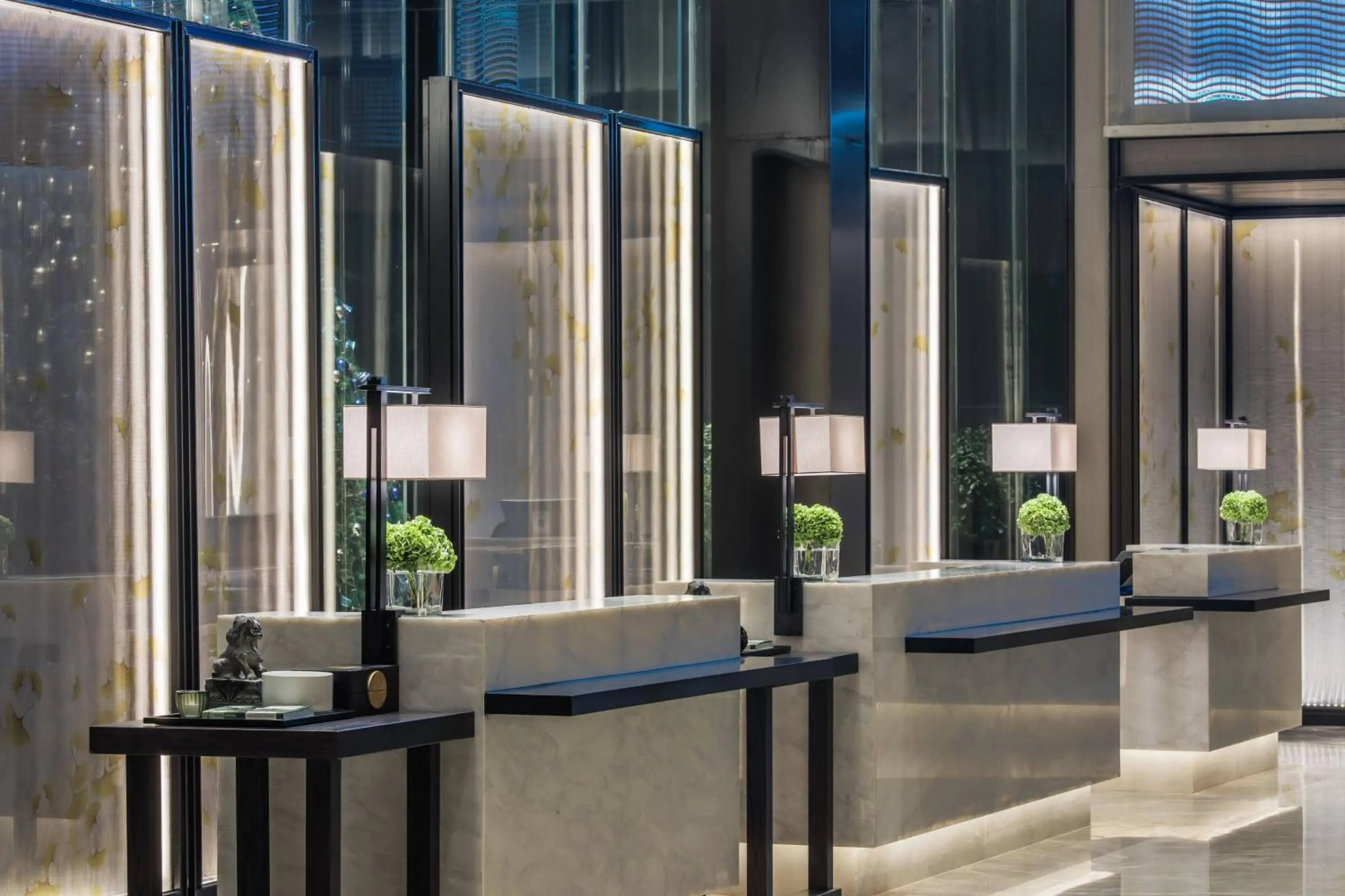 Lobby or reception in Chengdu Marriott Hotel Financial Centre
