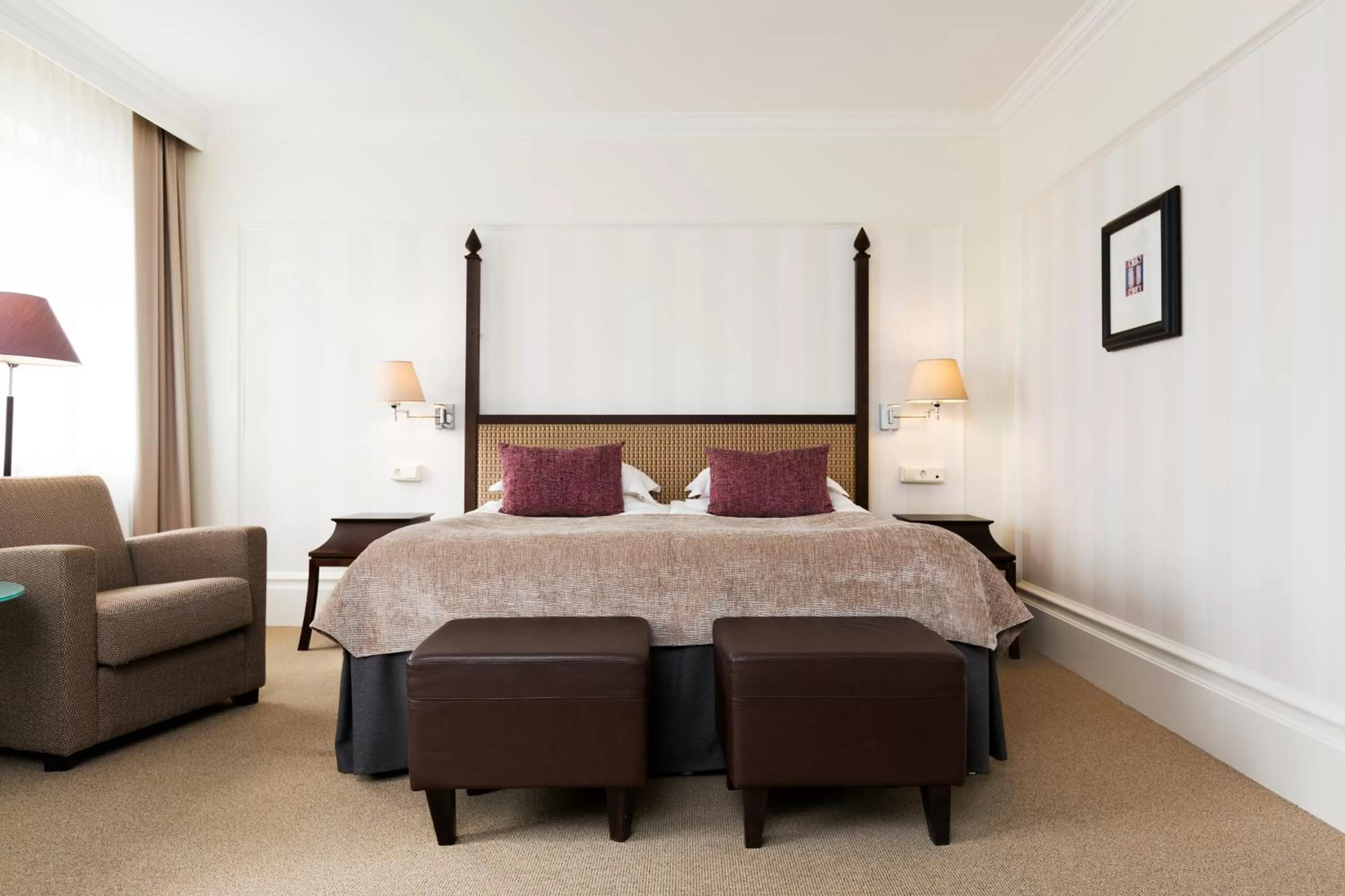 Bedroom, Bed in Elite Park Avenue Hotel