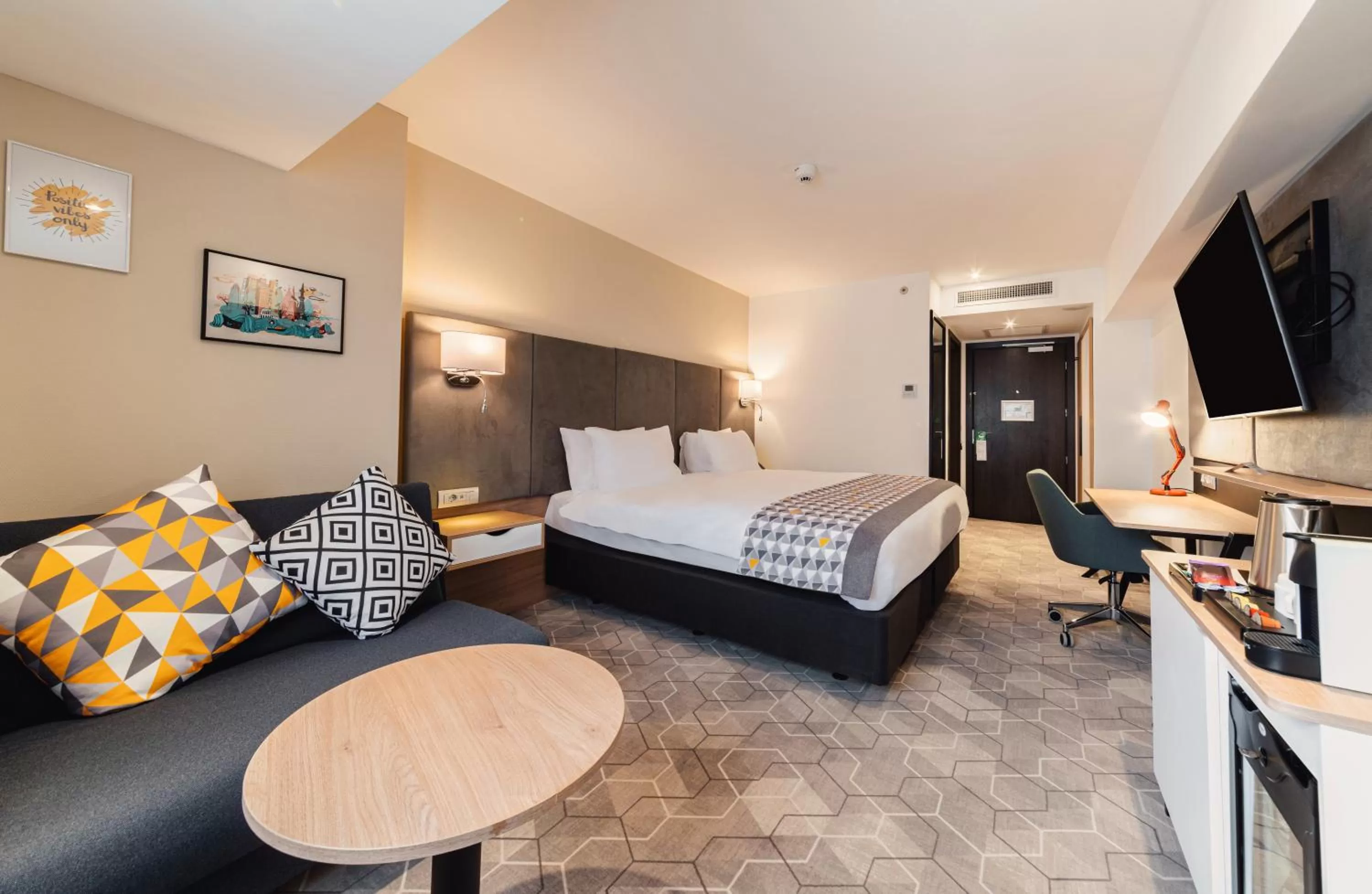 Bed in Holiday Inn Bucharest - Times by IHG