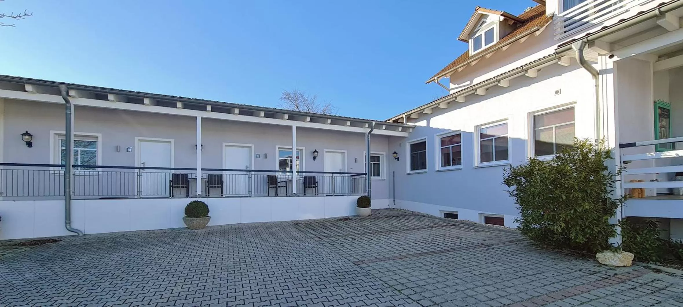 Balcony/Terrace, Property Building in Donau-Hotel