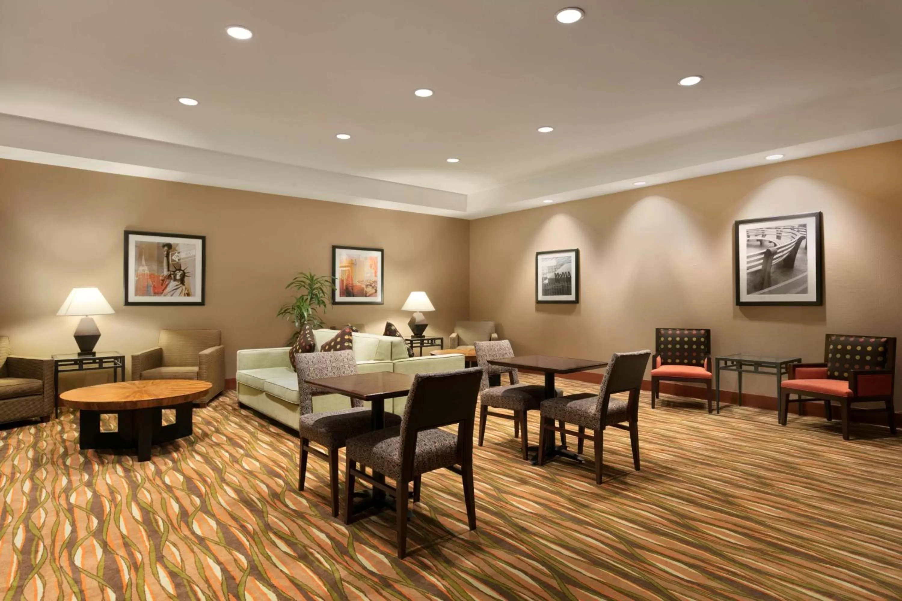 Lobby or reception in Hampton Inn New York - LaGuardia Airport