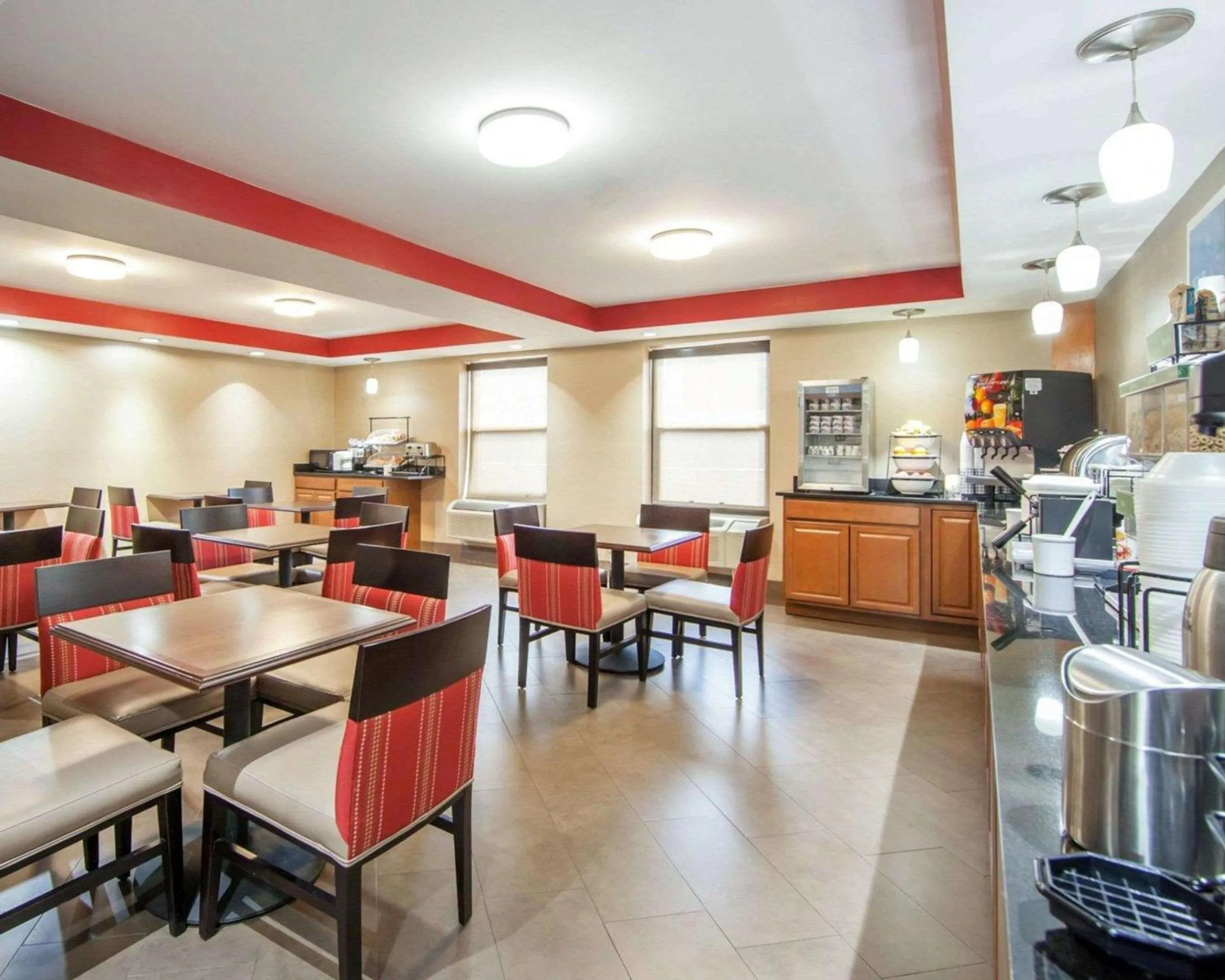 Restaurant/places to eat in Comfort Inn at Royal Blue