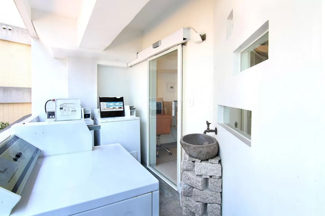 Area and facilities in Papersun Hotel