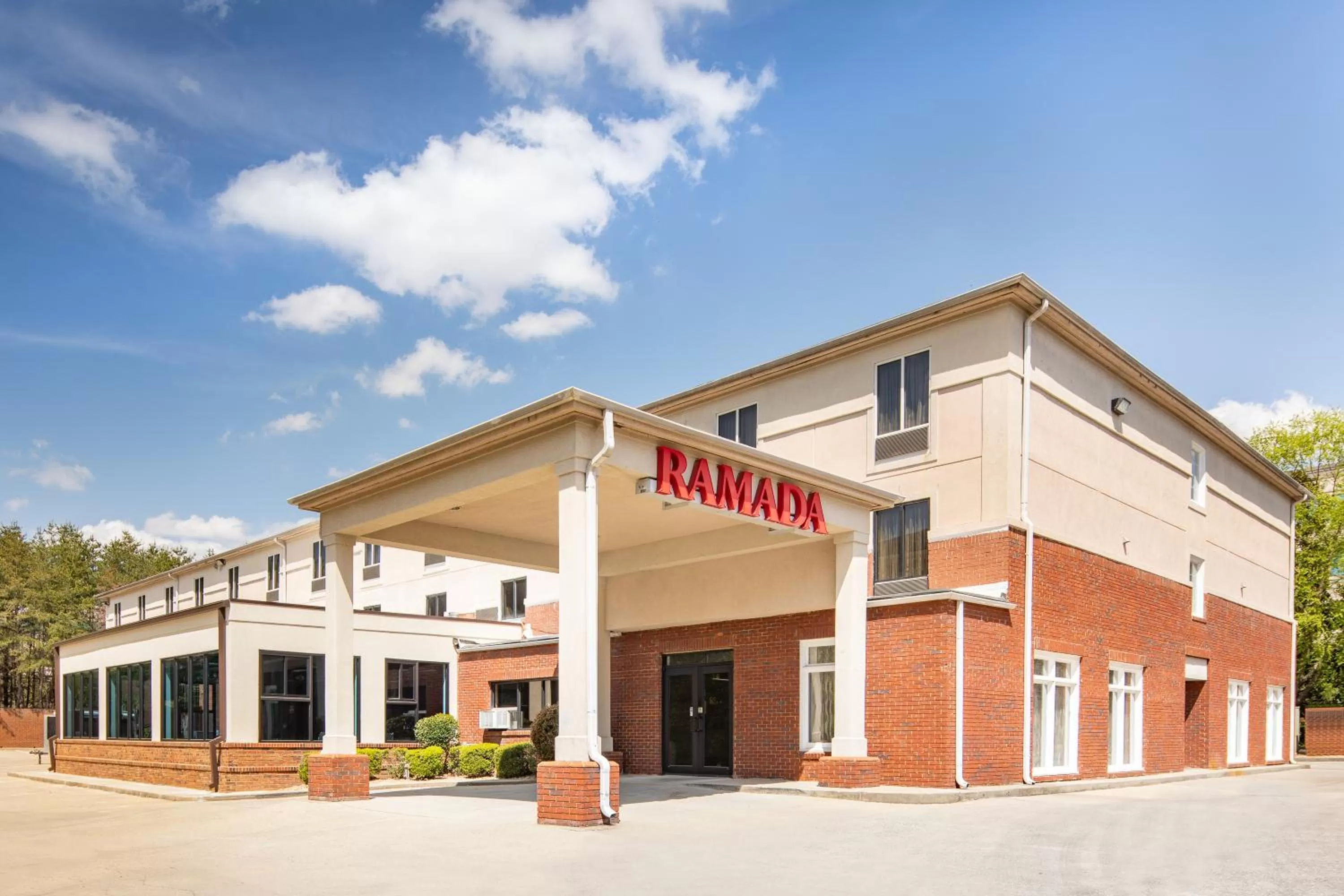Property building in Ramada by Wyndham Alpharetta Atlanta North
