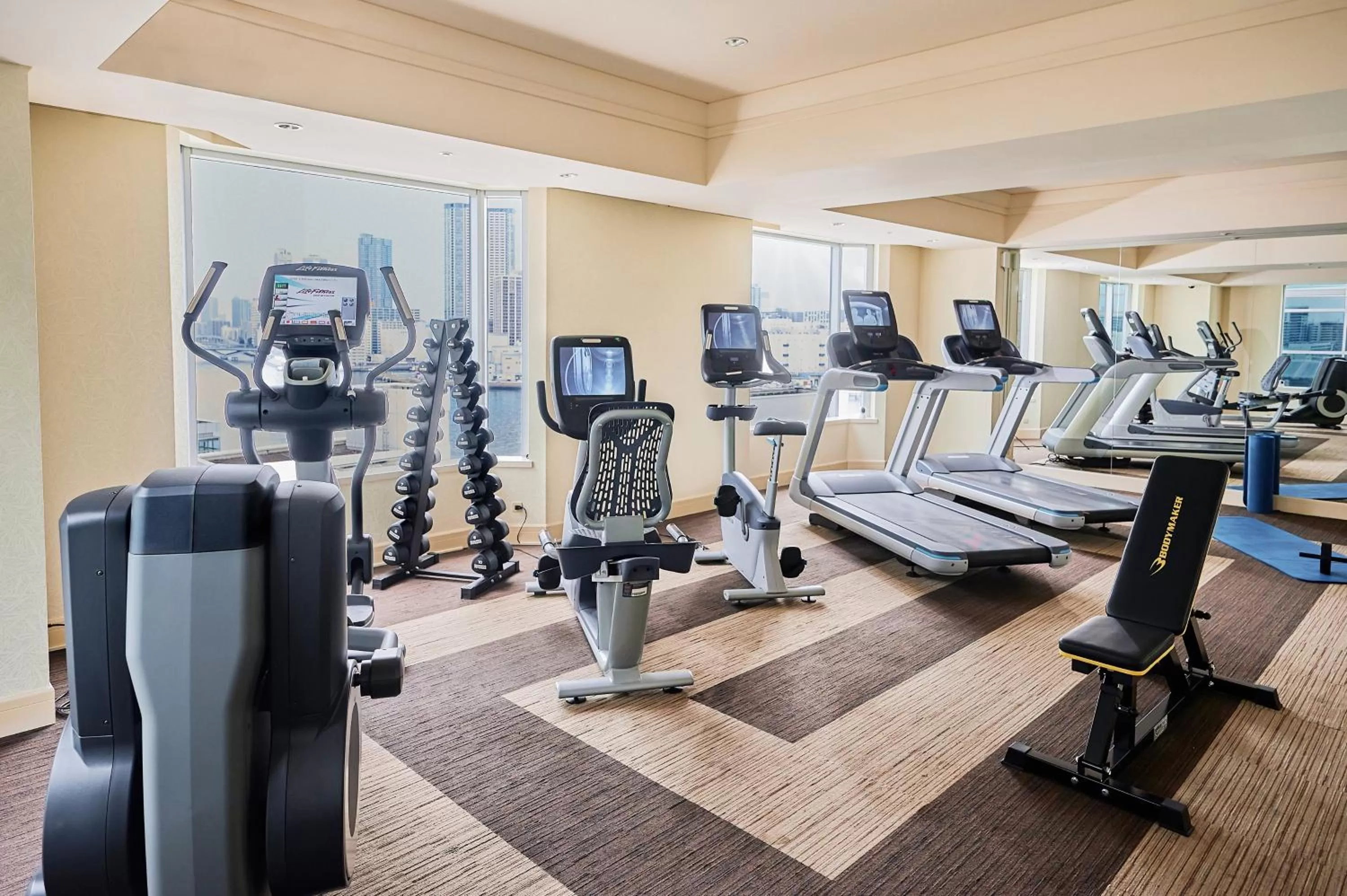 Fitness centre/facilities in InterContinental Tokyo Bay by IHG