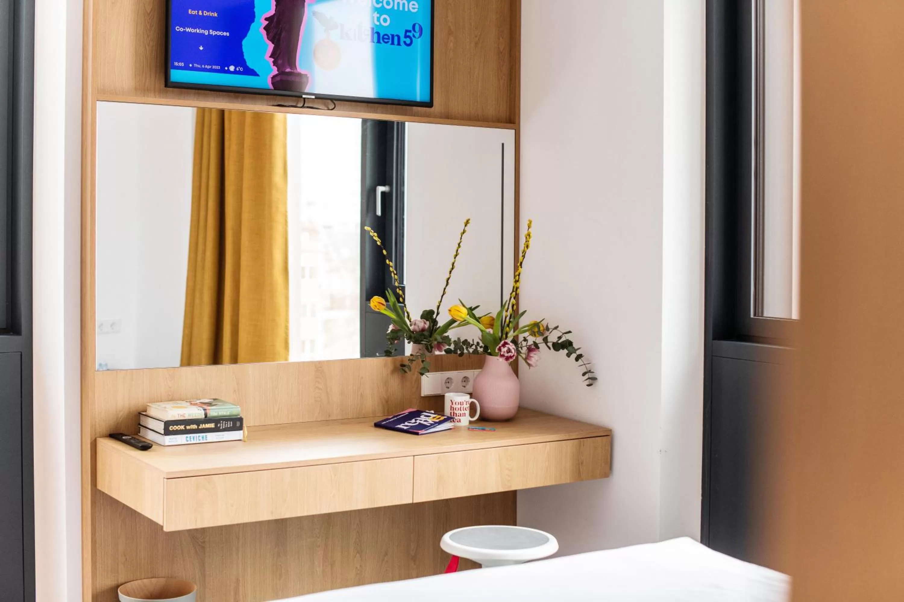 TV and multimedia in Hotel Kitchen59