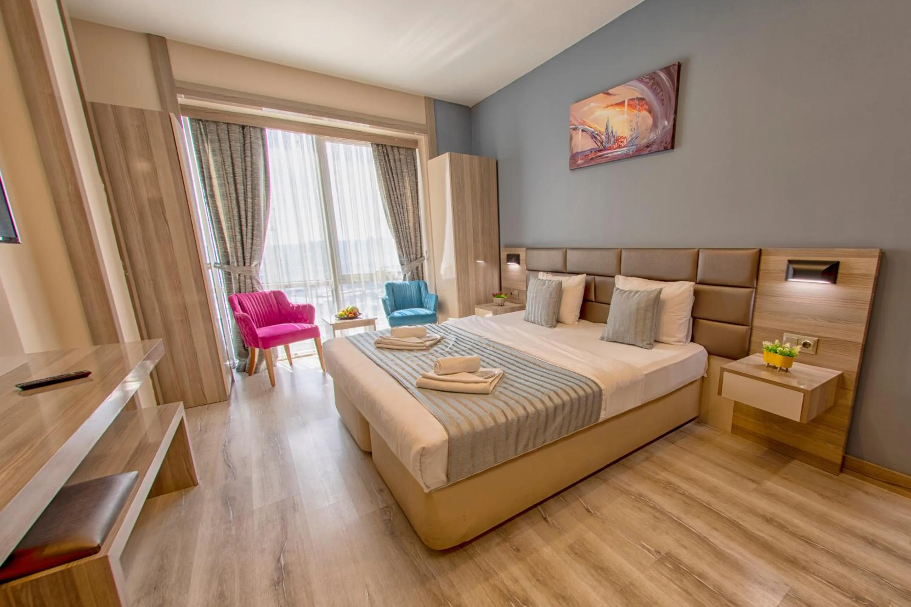 Bed in My House N5 Suites Hotel