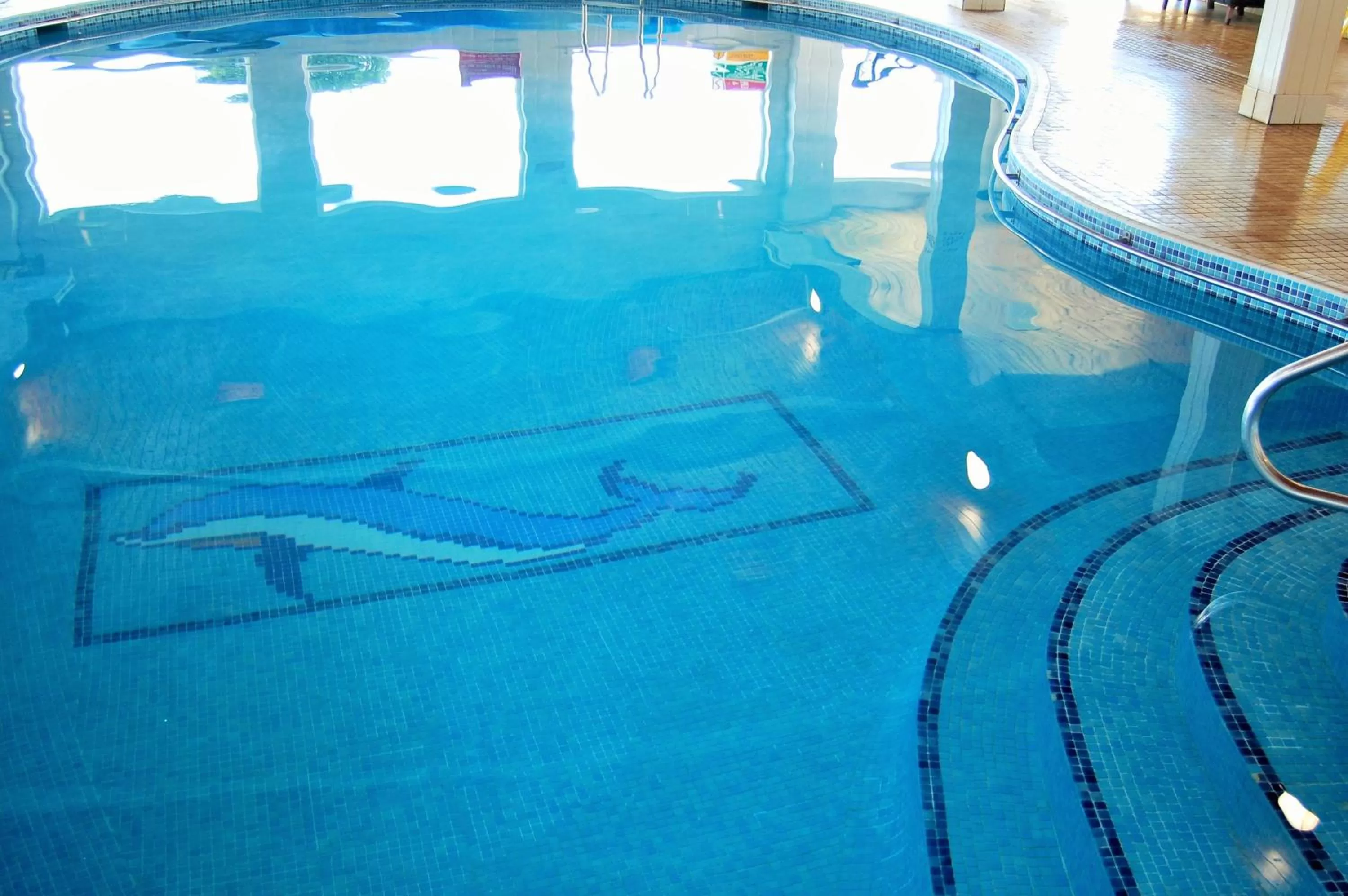 Swimming pool in Hotel Victoria