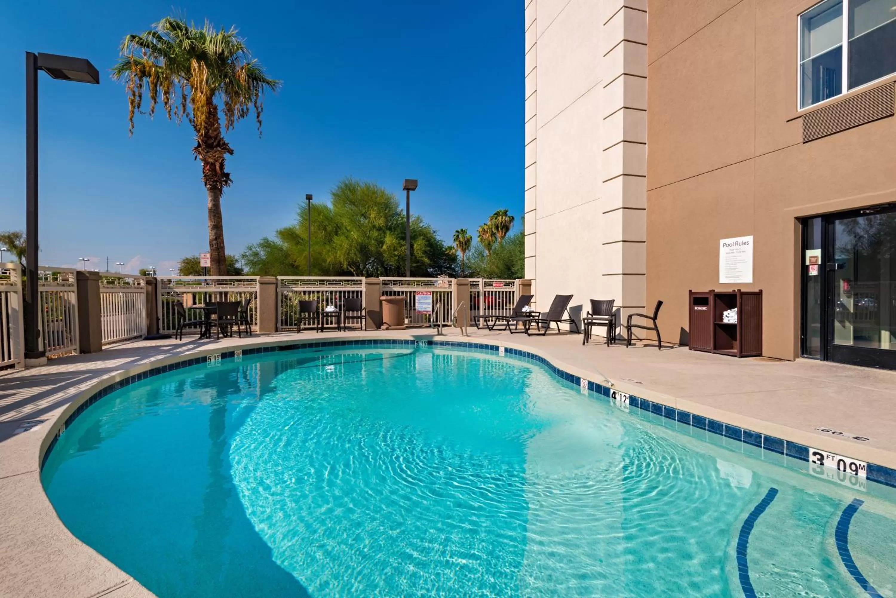 Swimming pool in Holiday Inn Express Peoria North - Glendale by IHG