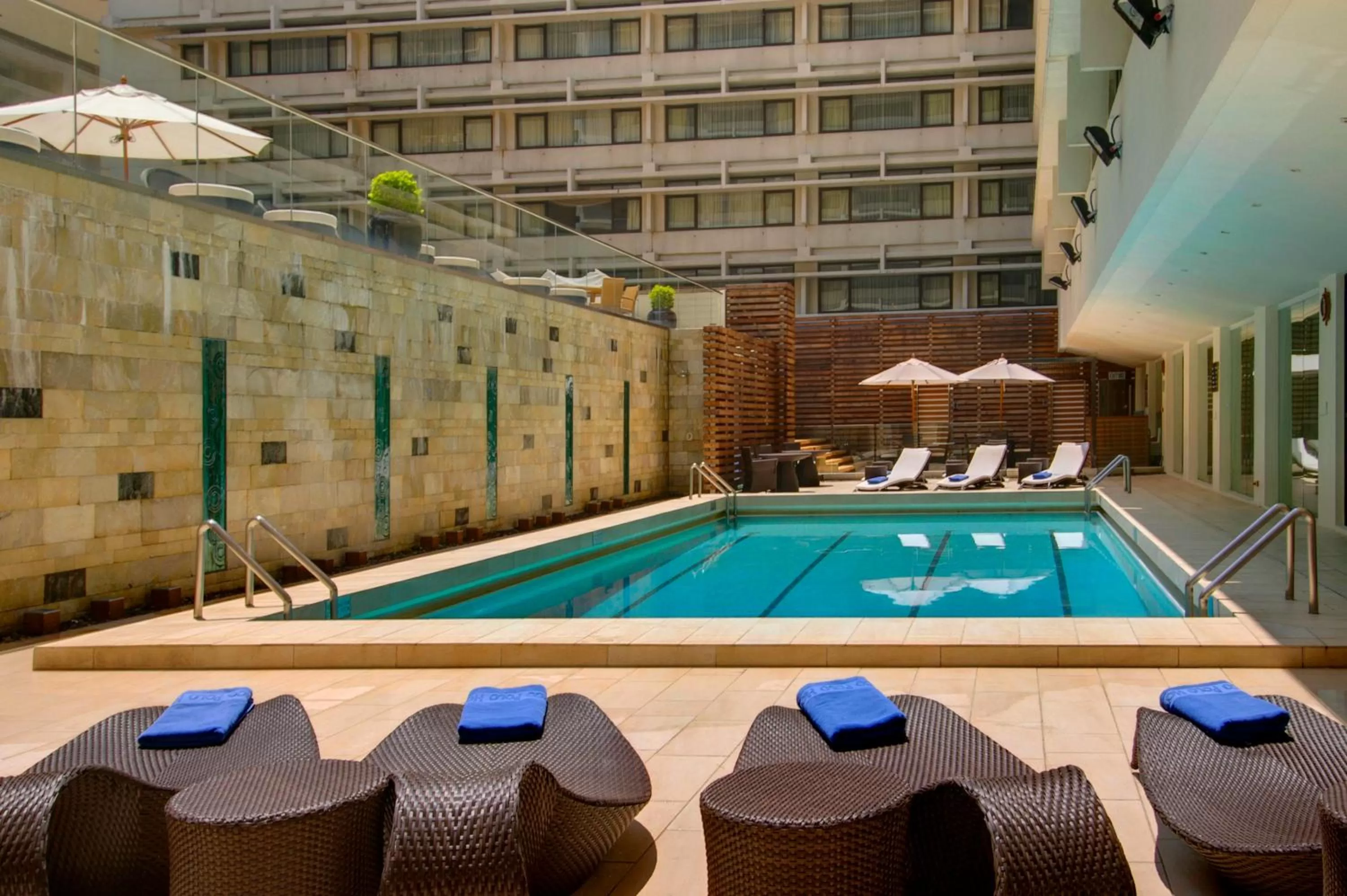 Swimming pool in Marco Polo Hongkong Hotel