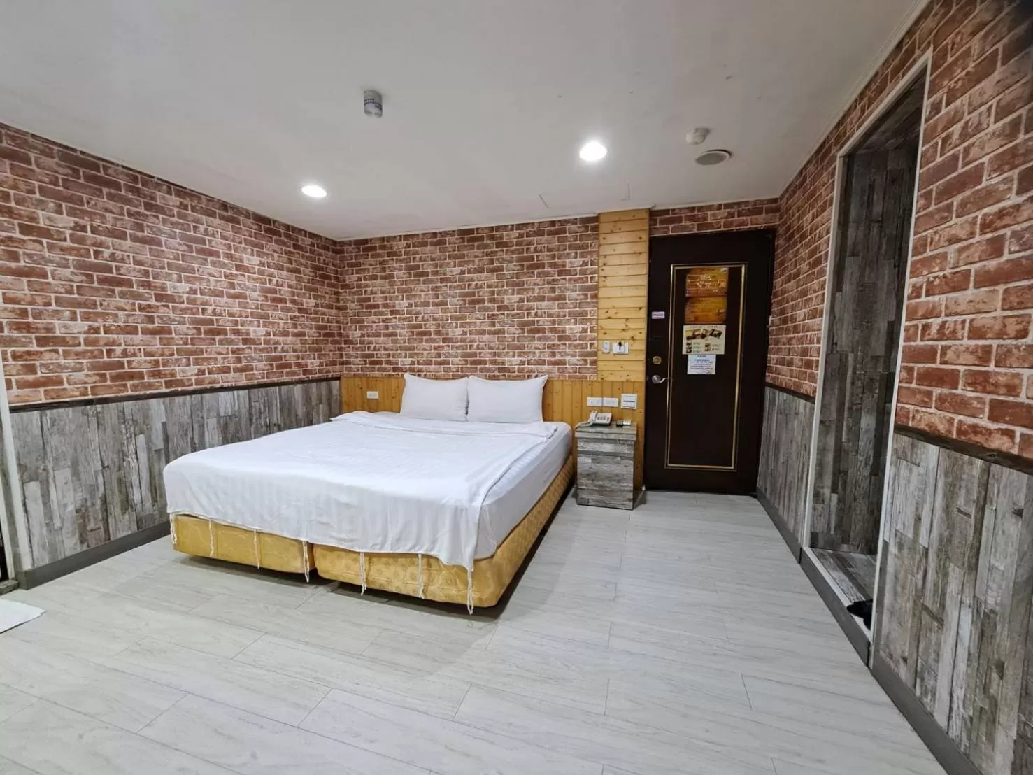 Bed in Bin Chen Business Hotel