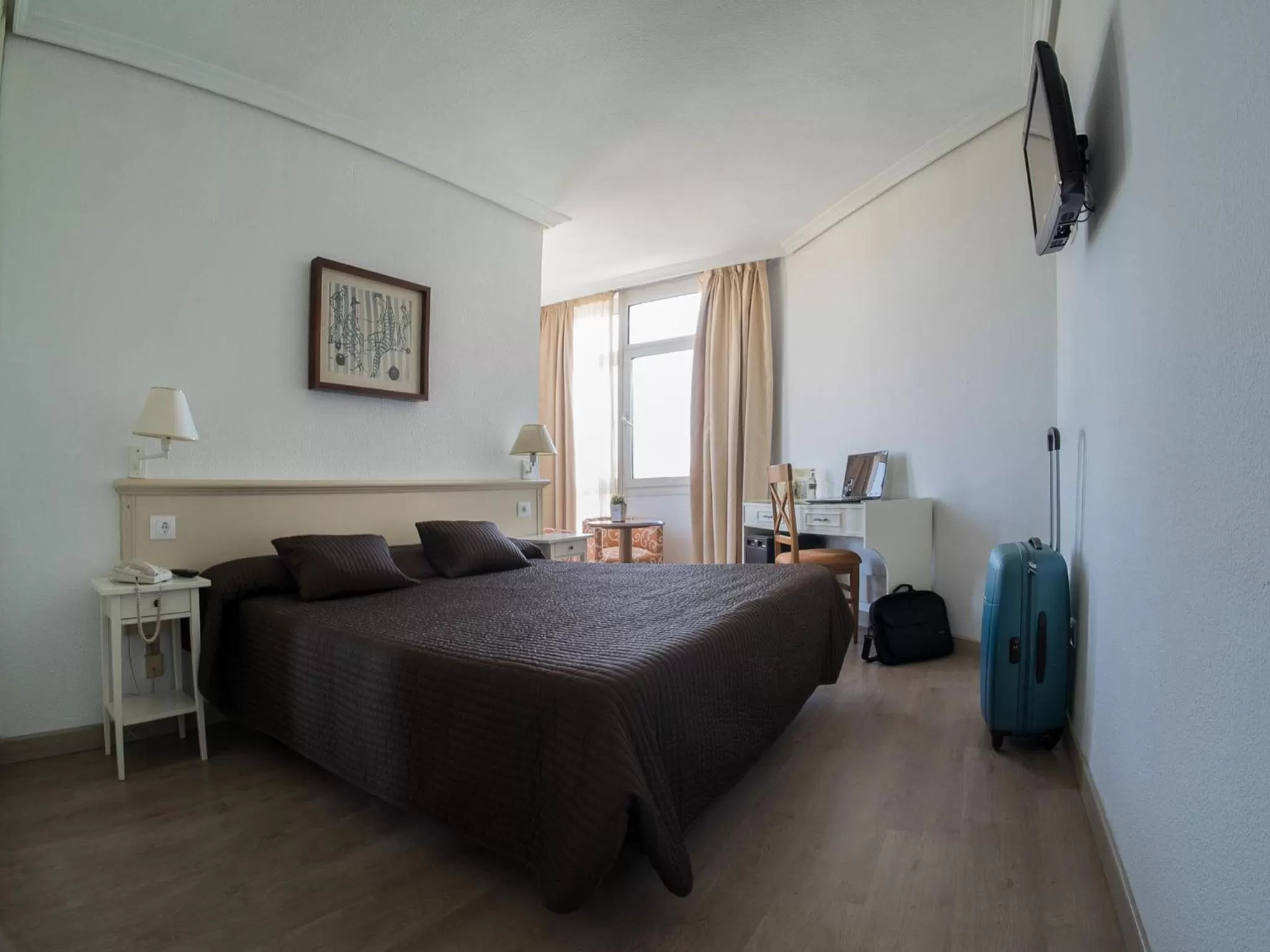 Photo of the whole room, Bed in Hotel Pasarela