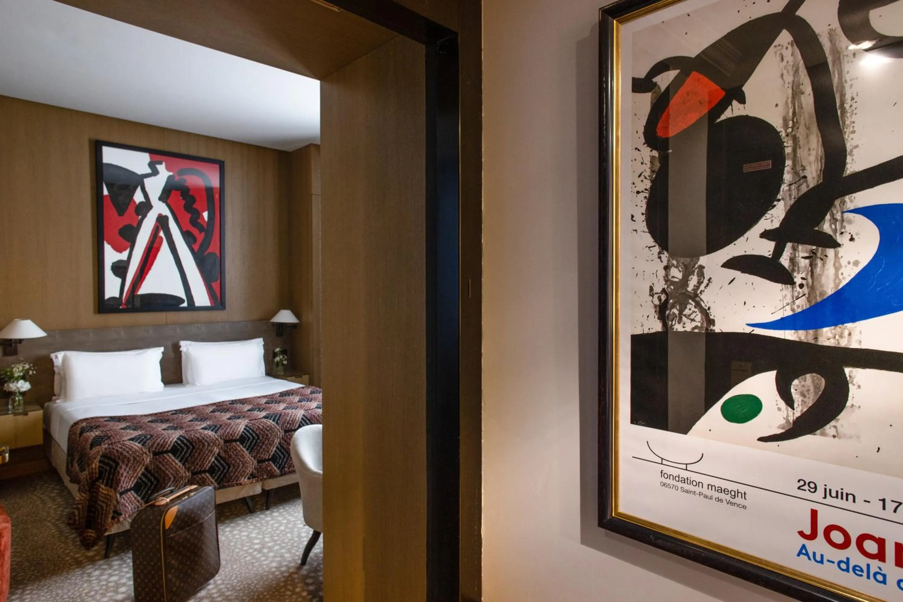 Bedroom, Bed in Esprit Saint Germain