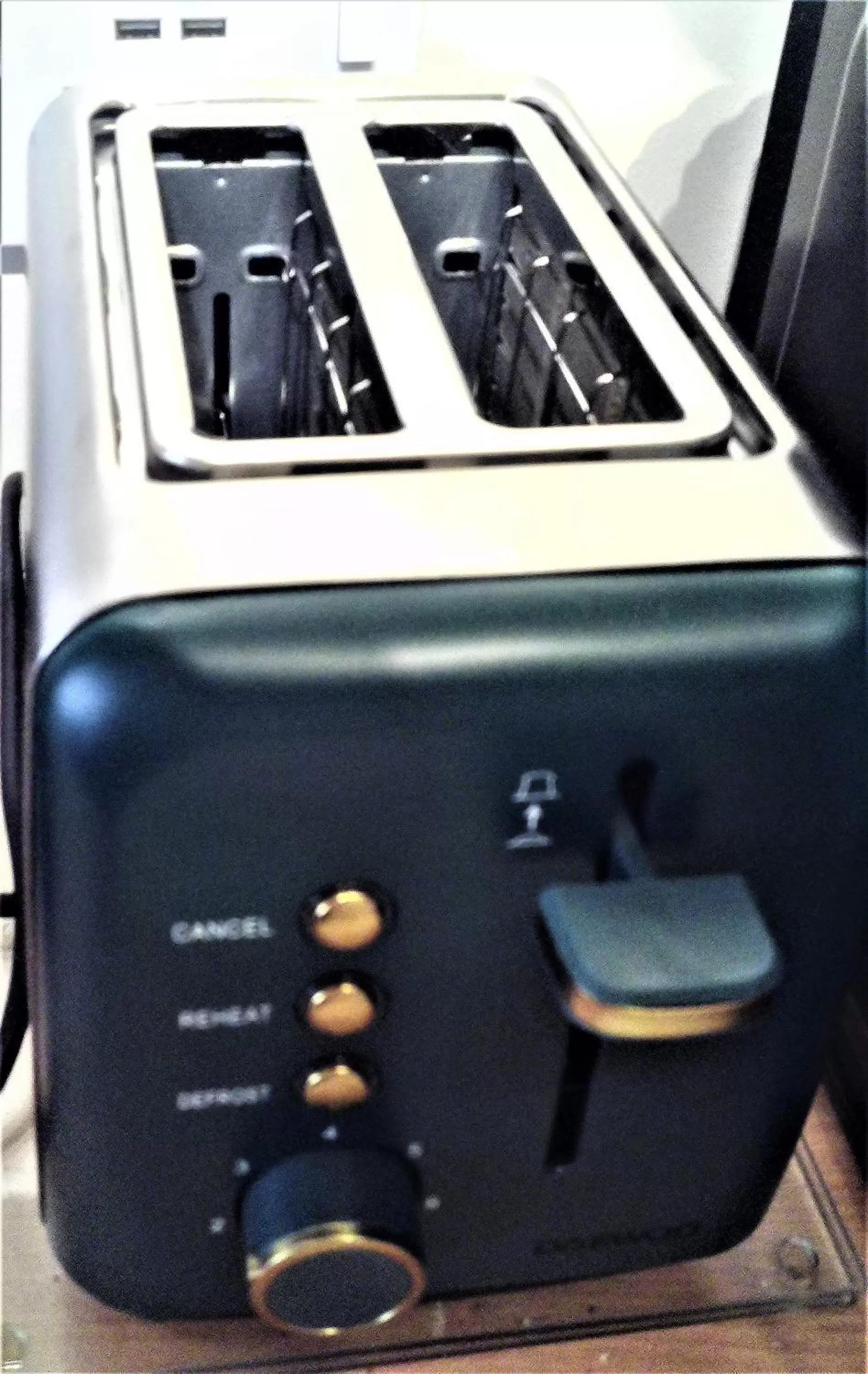 Breakfast in Mike & Carolyn Ball B&B