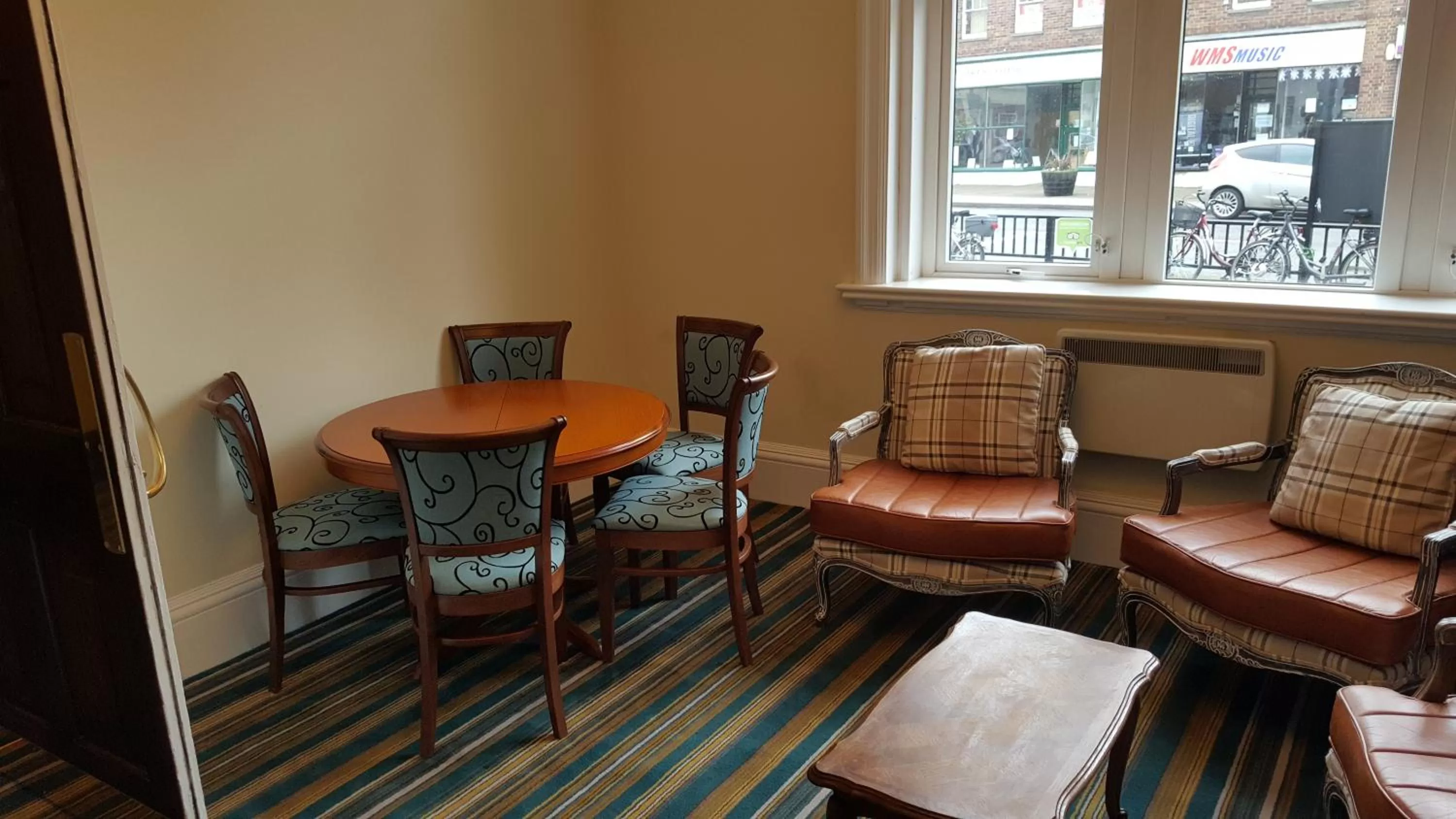 Lounge or bar, Seating Area in The Hippodrome Wetherspoon