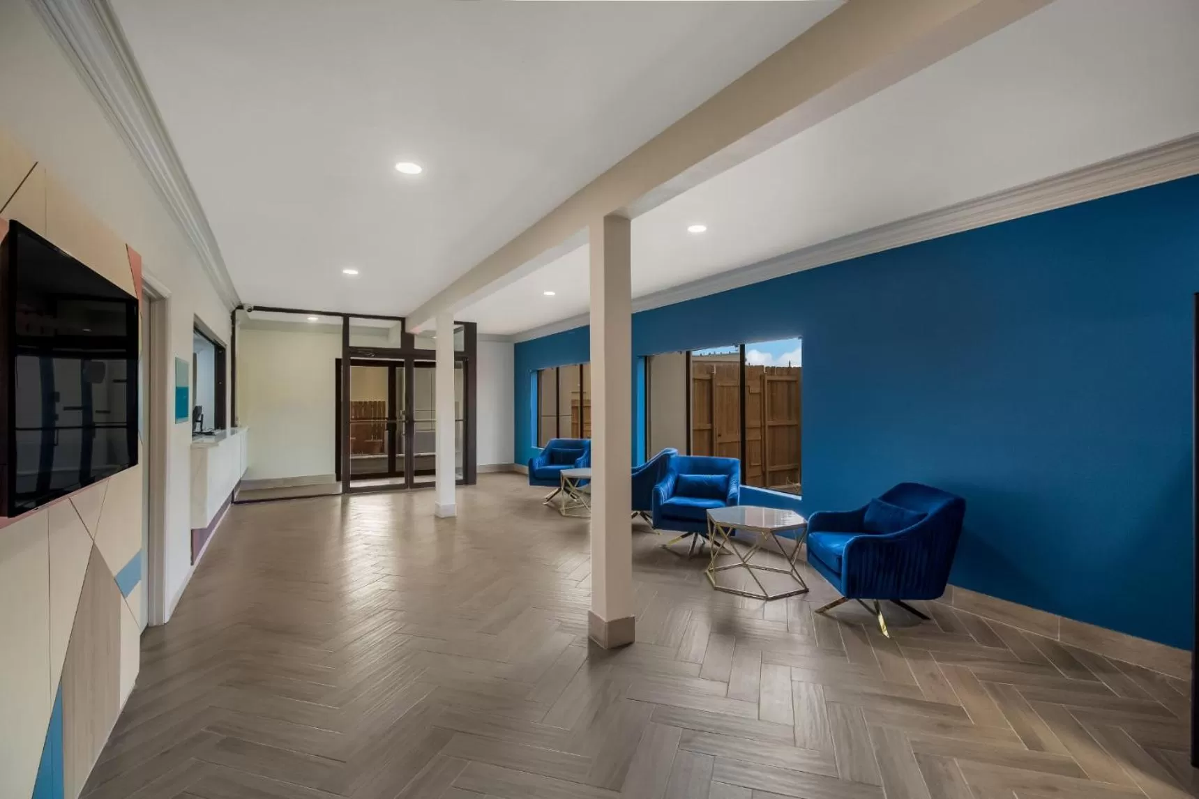 Lobby or reception in Signature Inn Houston Galleria