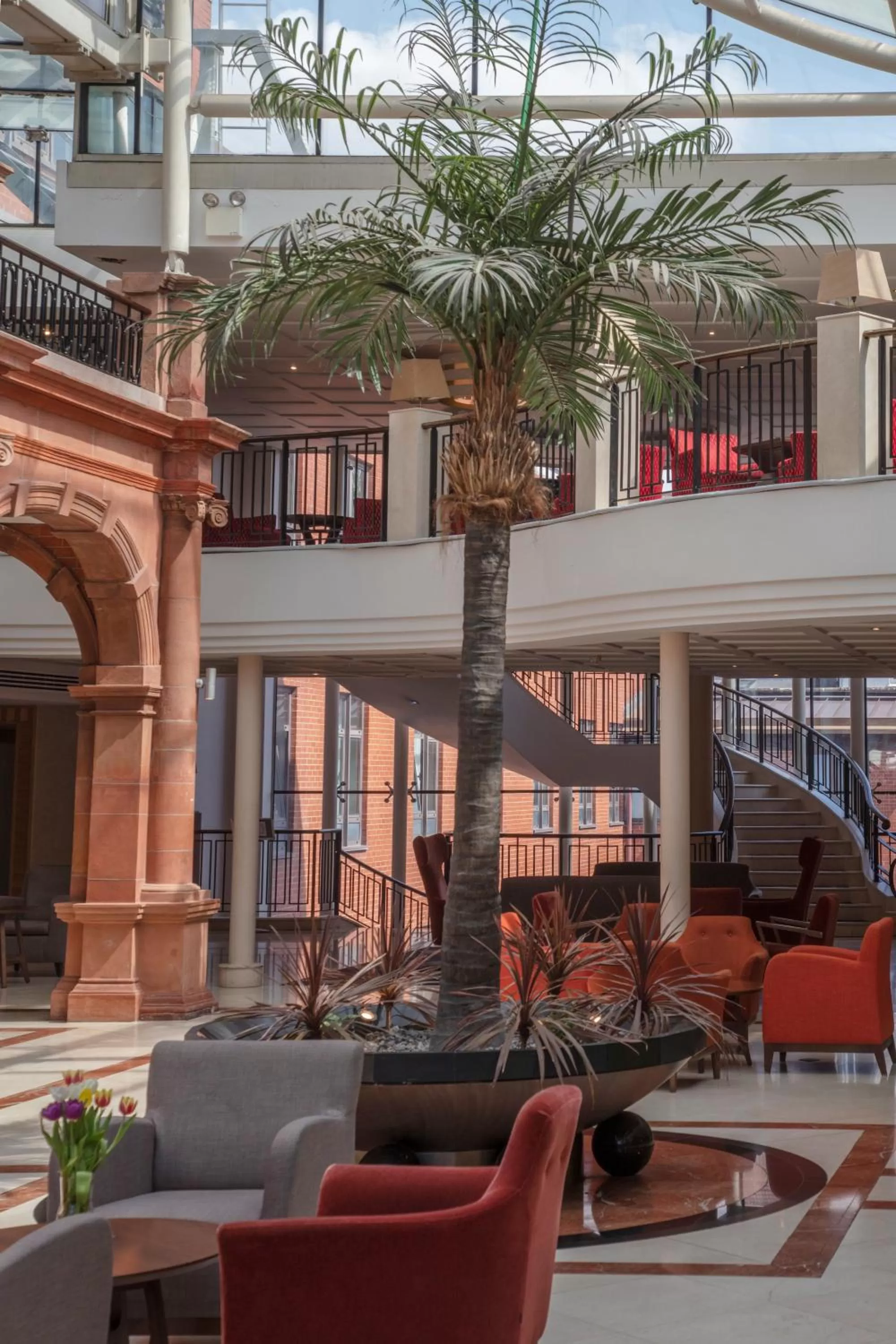 Lobby or reception in The Crown London, WorldHotels Distinctive