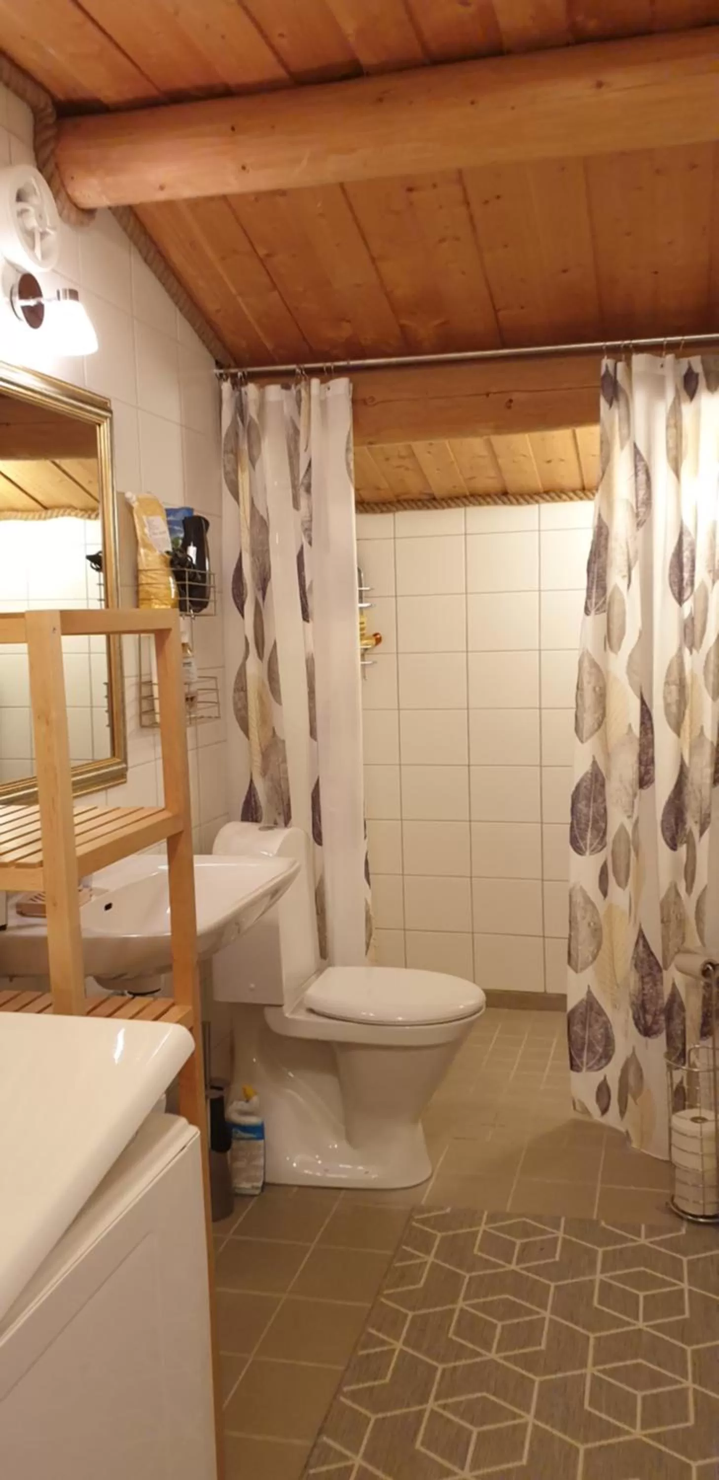 Bathroom in Woodstock B & B Studios