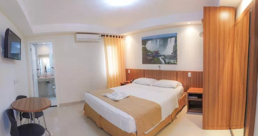 Bed in Del Rey Quality Hotel