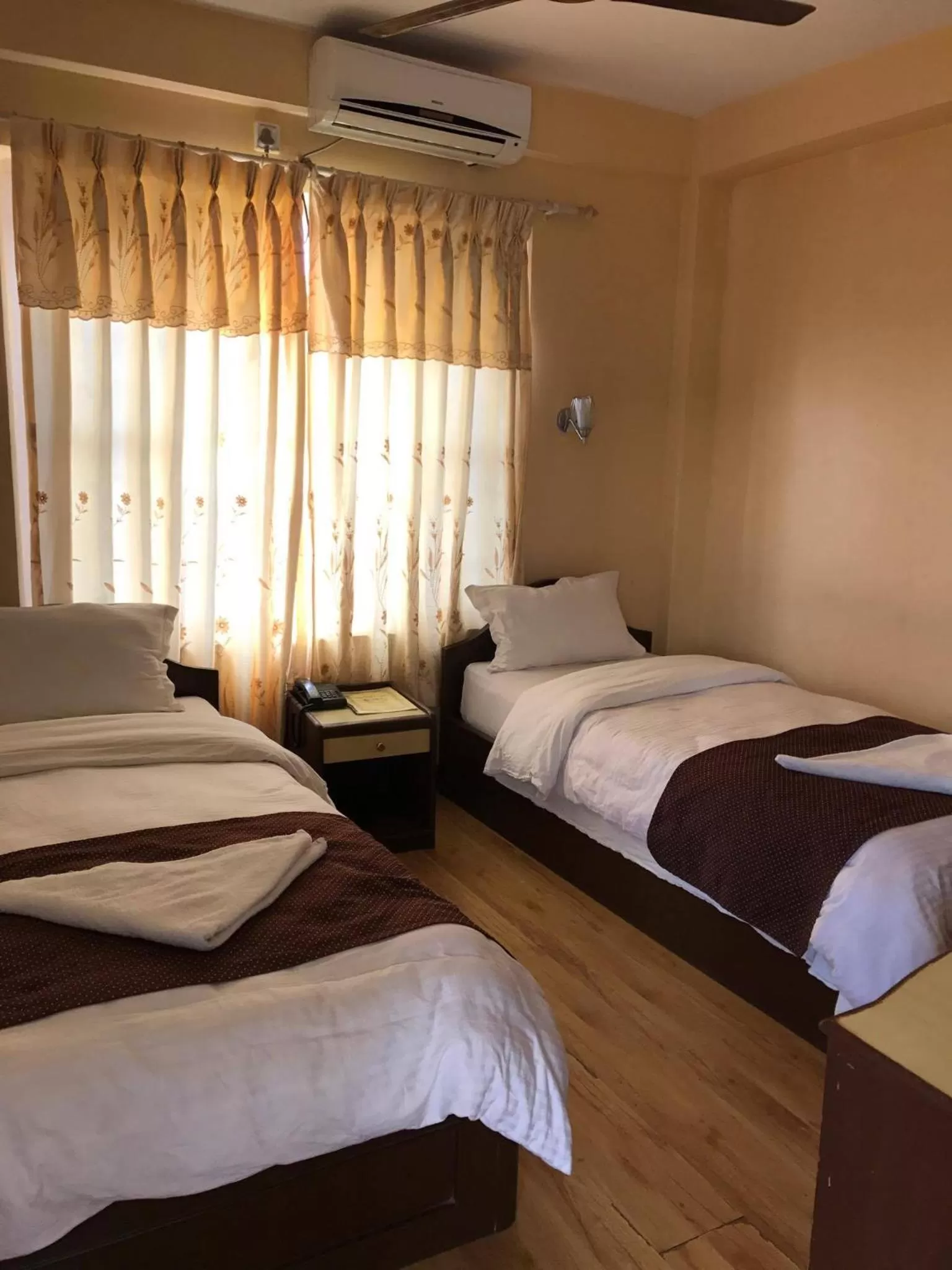 Bedroom, Bed in Hotel Himalayan Inn