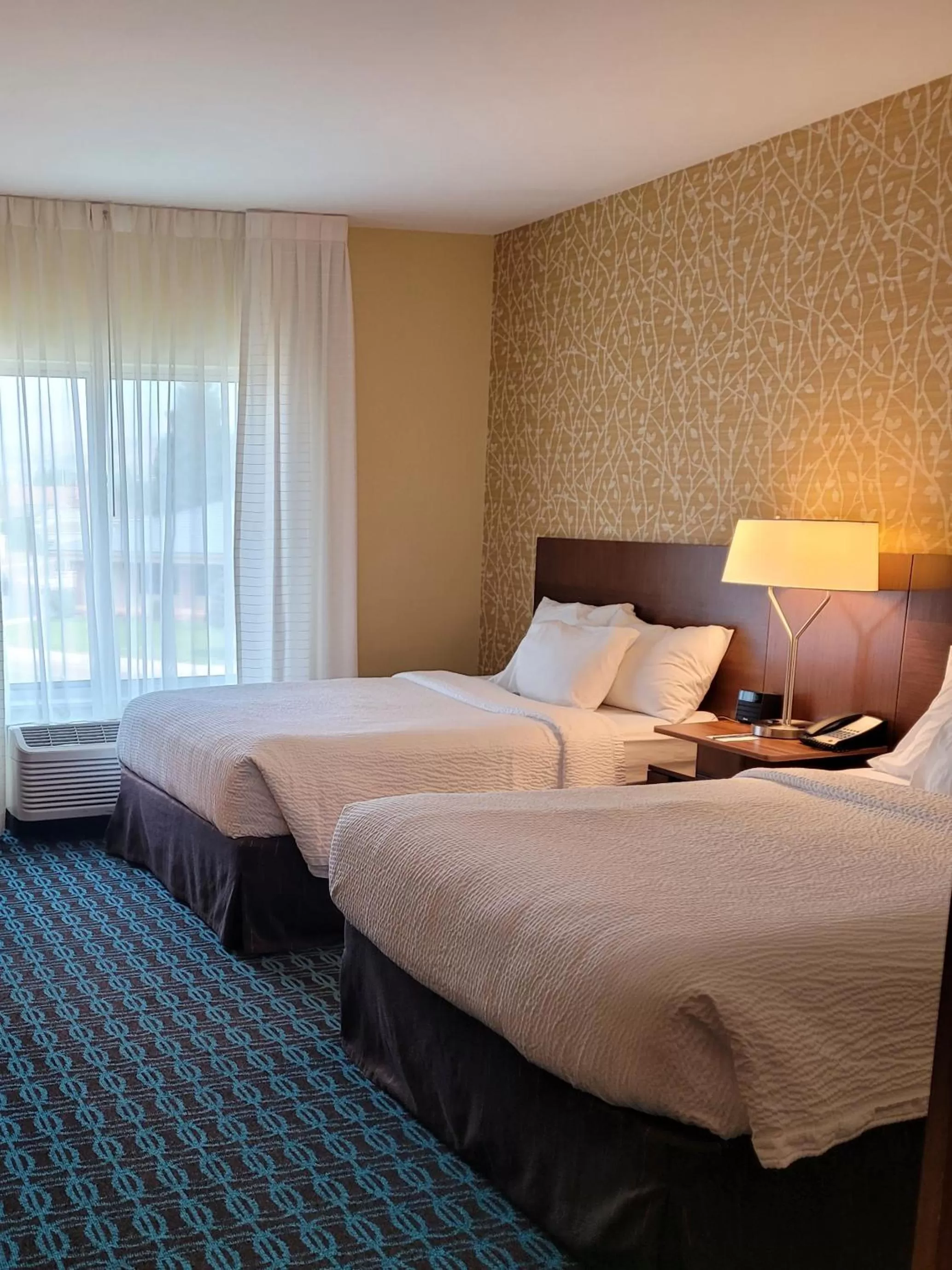 Bedroom, Bed in Fairfield Inn & Suites by Marriott Butte