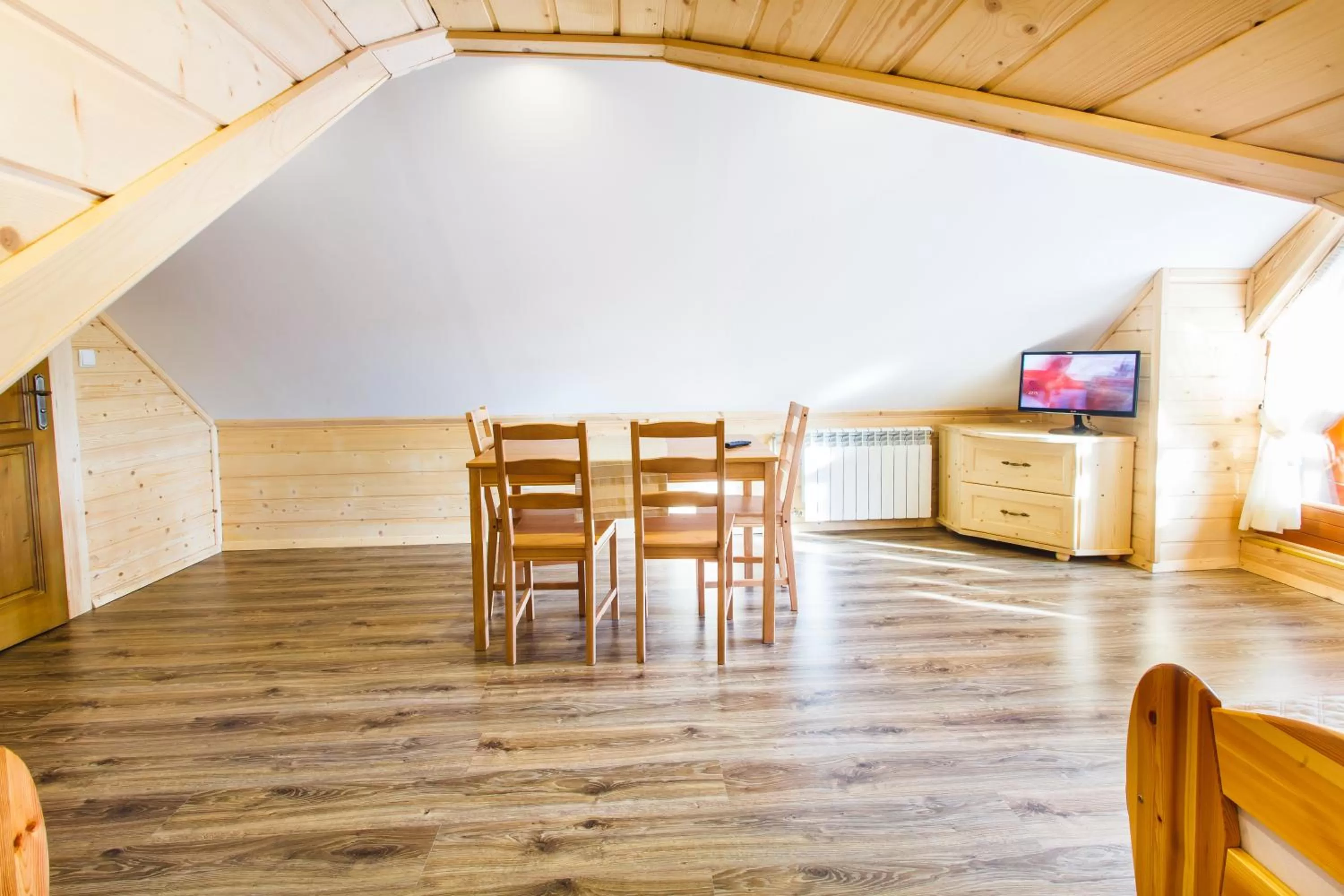 Photo of the whole room, Dining Area in Chata u Bronka