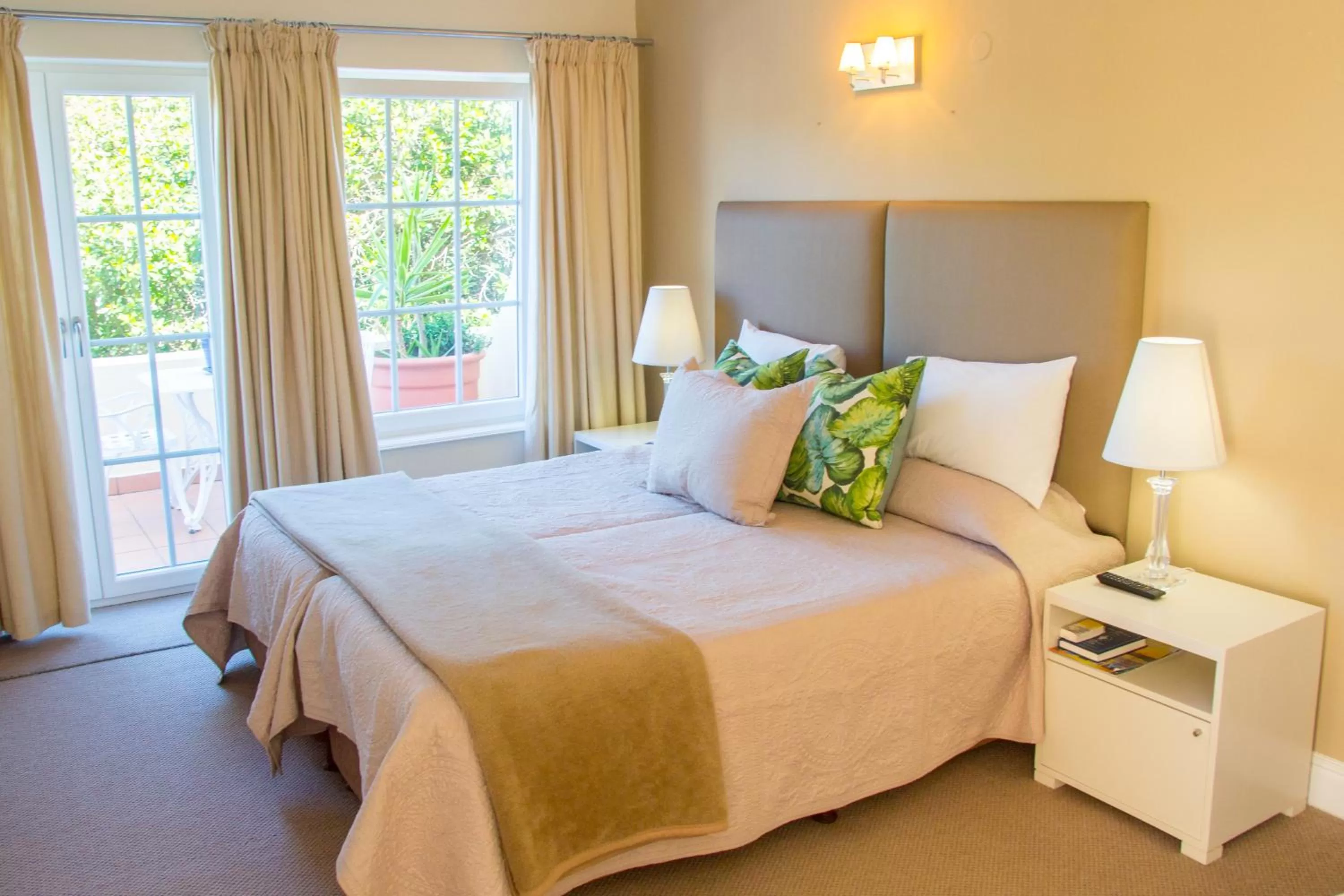 Bed in Milkwood Manor on Sea