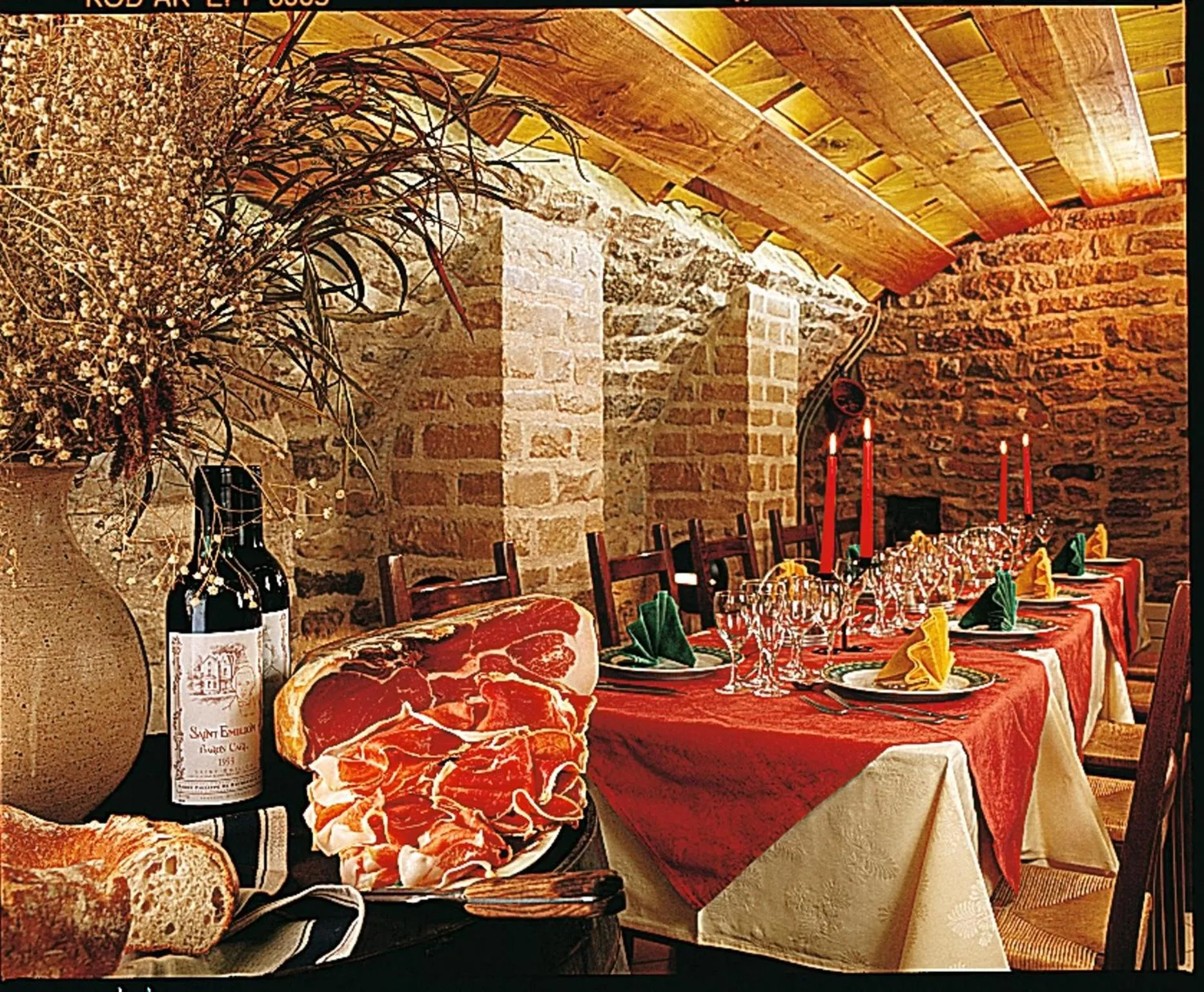 Restaurant/places to eat in Le Saint Michel