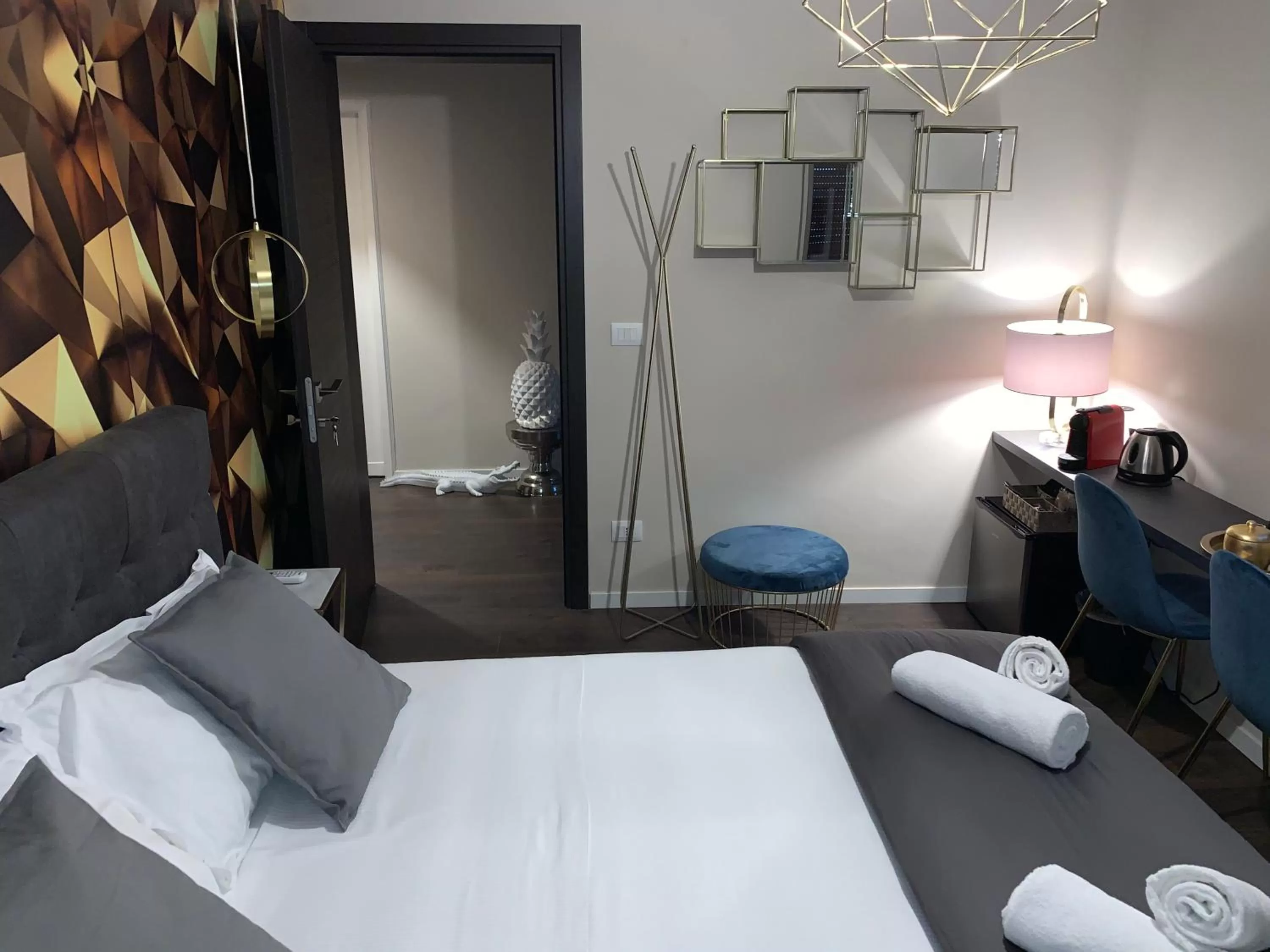 Bedroom, Bed in SUITE LAME 37 Rental Rooms