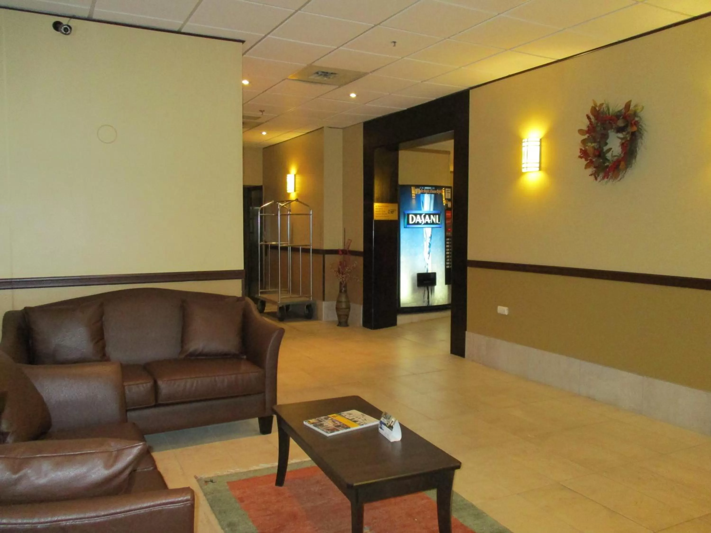 Lobby or reception in Days Inn by Wyndham Renfrew Conference Centre