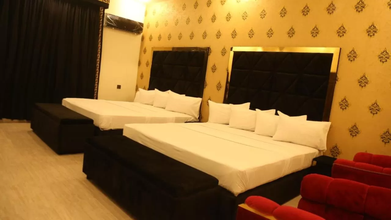 Bed in HOTEL DE SMART Multan