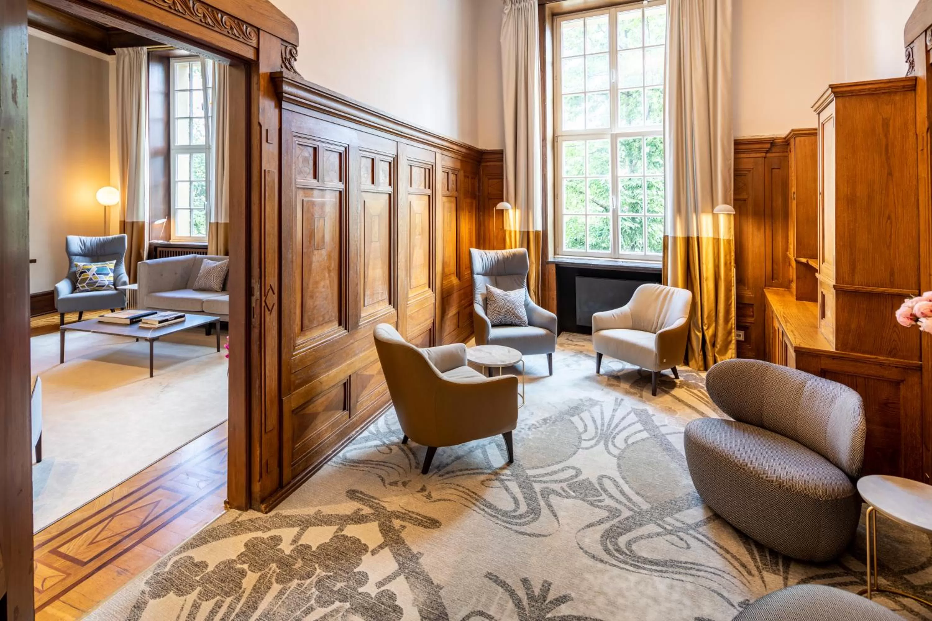 Library in Fraser Suites Hamburg