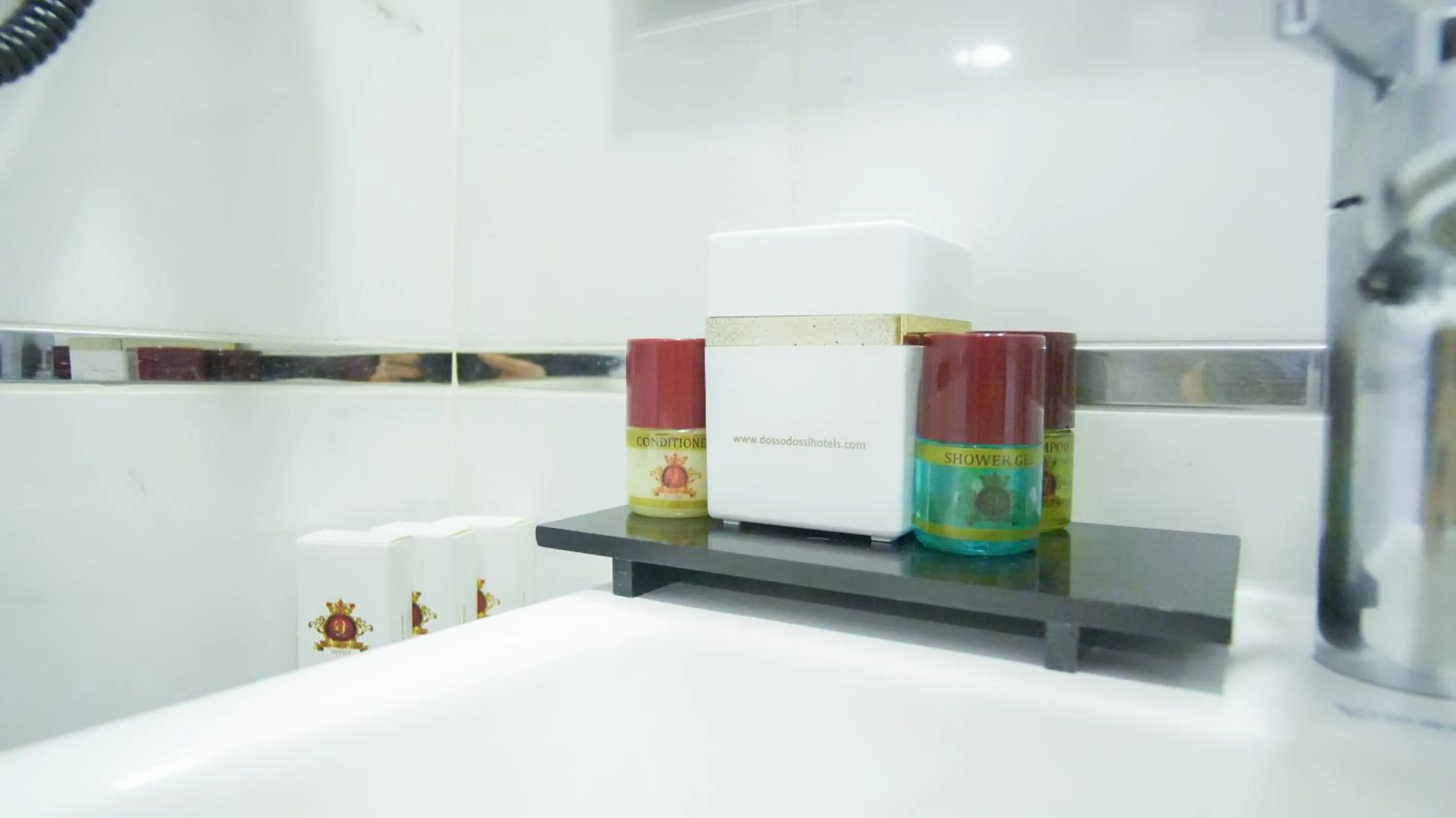 Bathroom in Dosso Dossi Hotels Old City