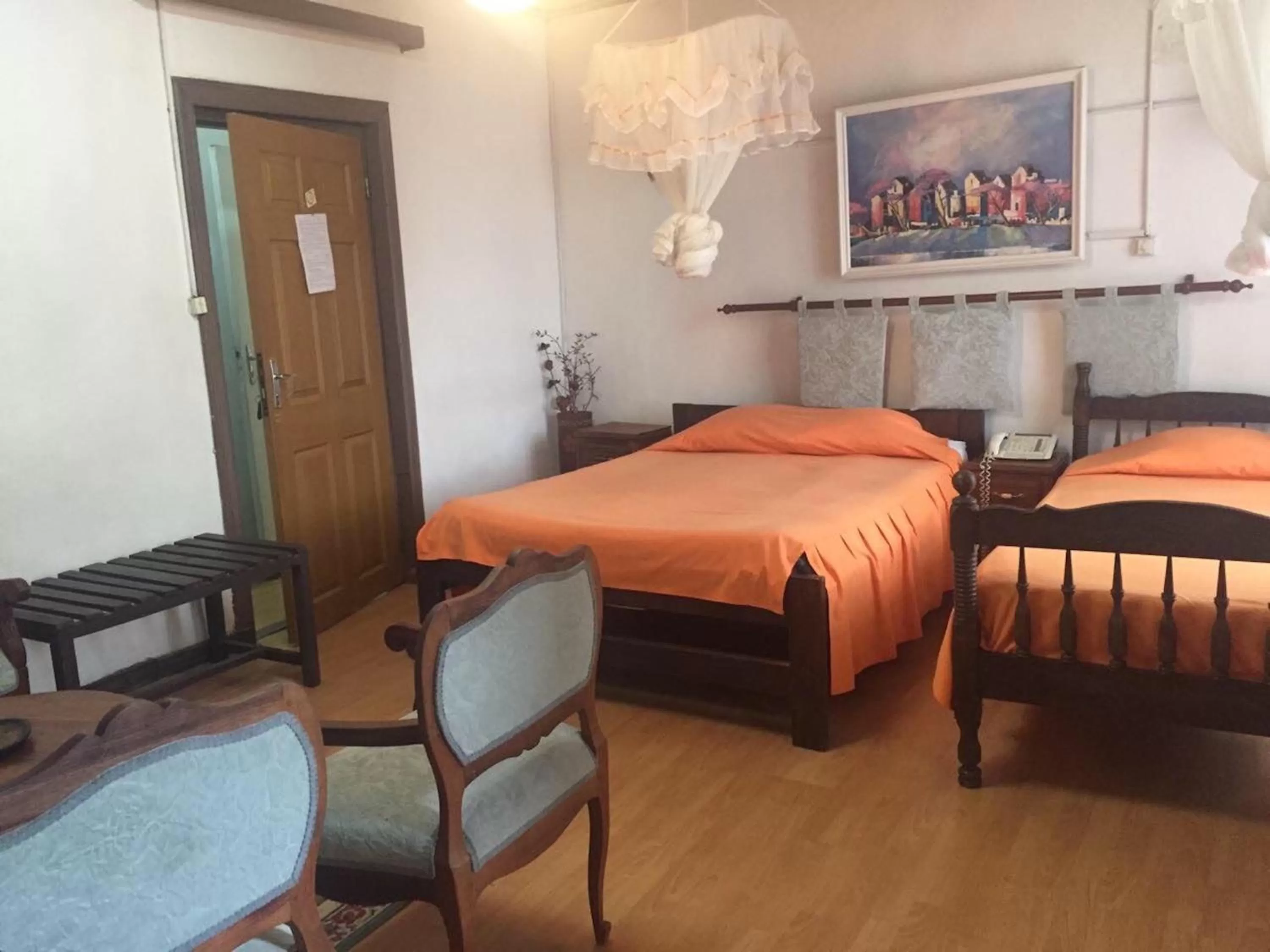 Shower, Bed in TANA-JACARANDA