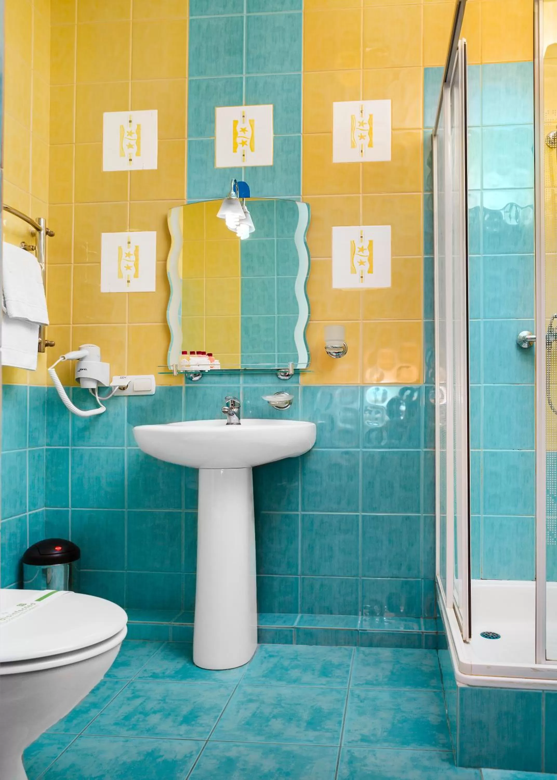 Shower, Bathroom in Lermontovskiy Hotel