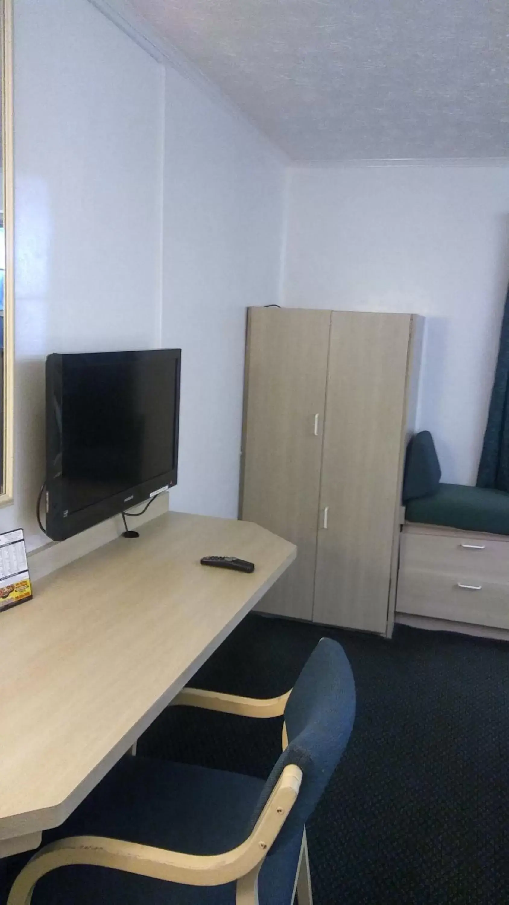 Queen Room - Non-Smoking in Microtel Inn by Wyndham Athens Queen Room - Non-Smoking in Microtel Inn by Wyndham Athens