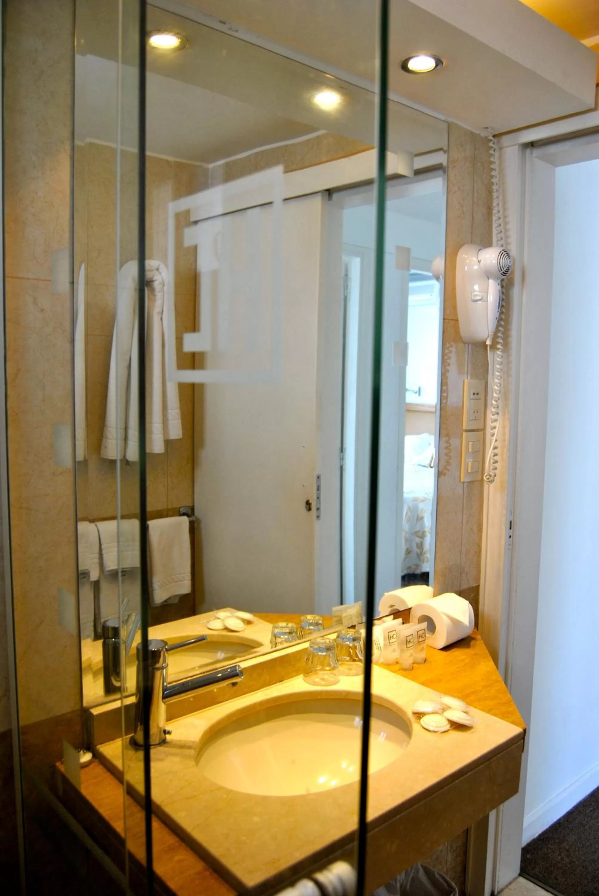 Bathroom in Hotel Castilla