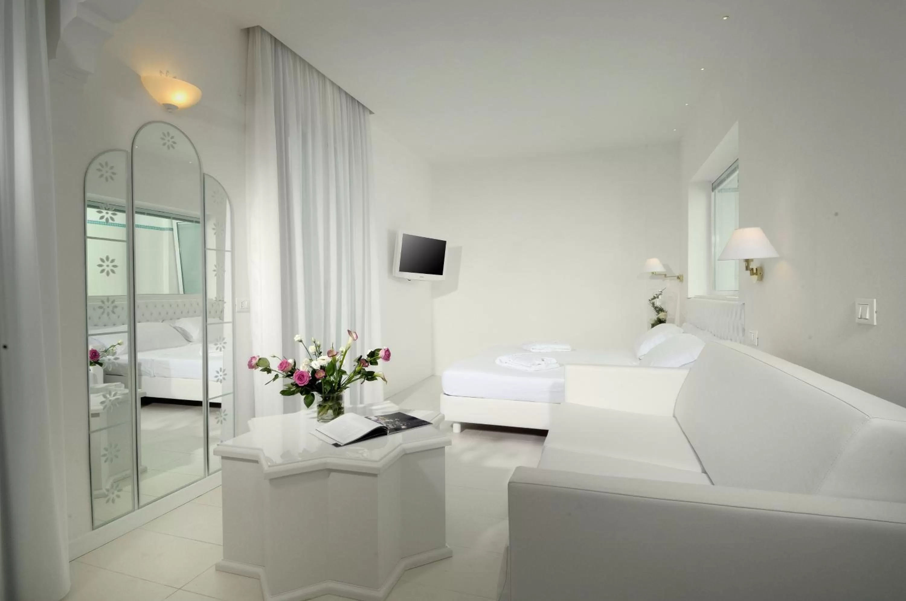 Photo of the whole room, Bed in Hotel Al Cavallino Bianco