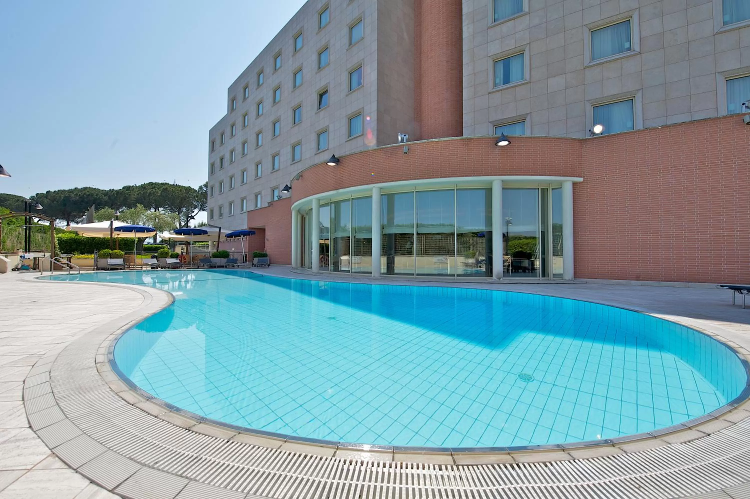 Property building in Novotel Roma Est
