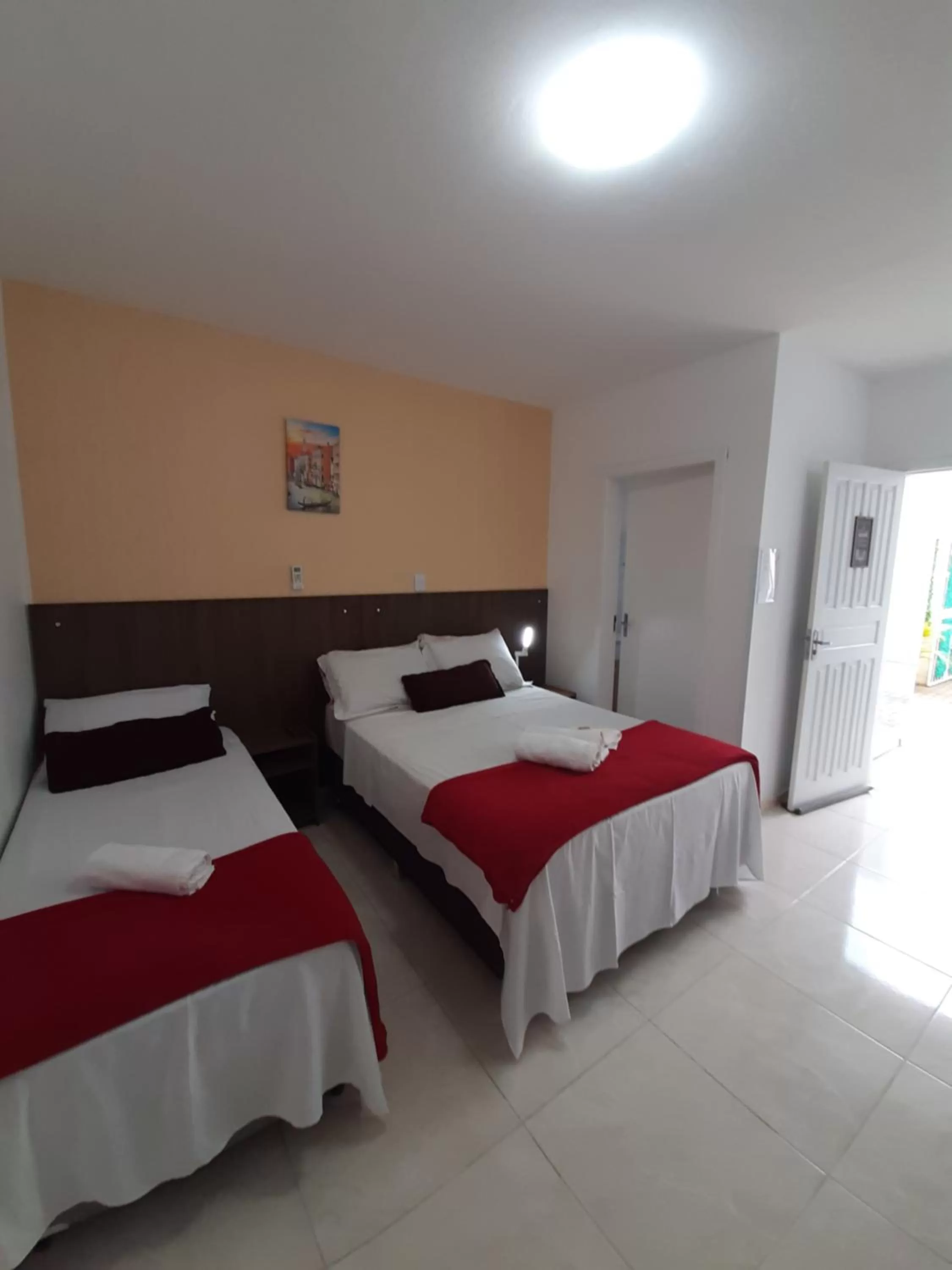 Bed in PENHAFLAT, STUDIO COMPLÉTO, C GARAGEM , A 700 m do parque e 120 m da praia