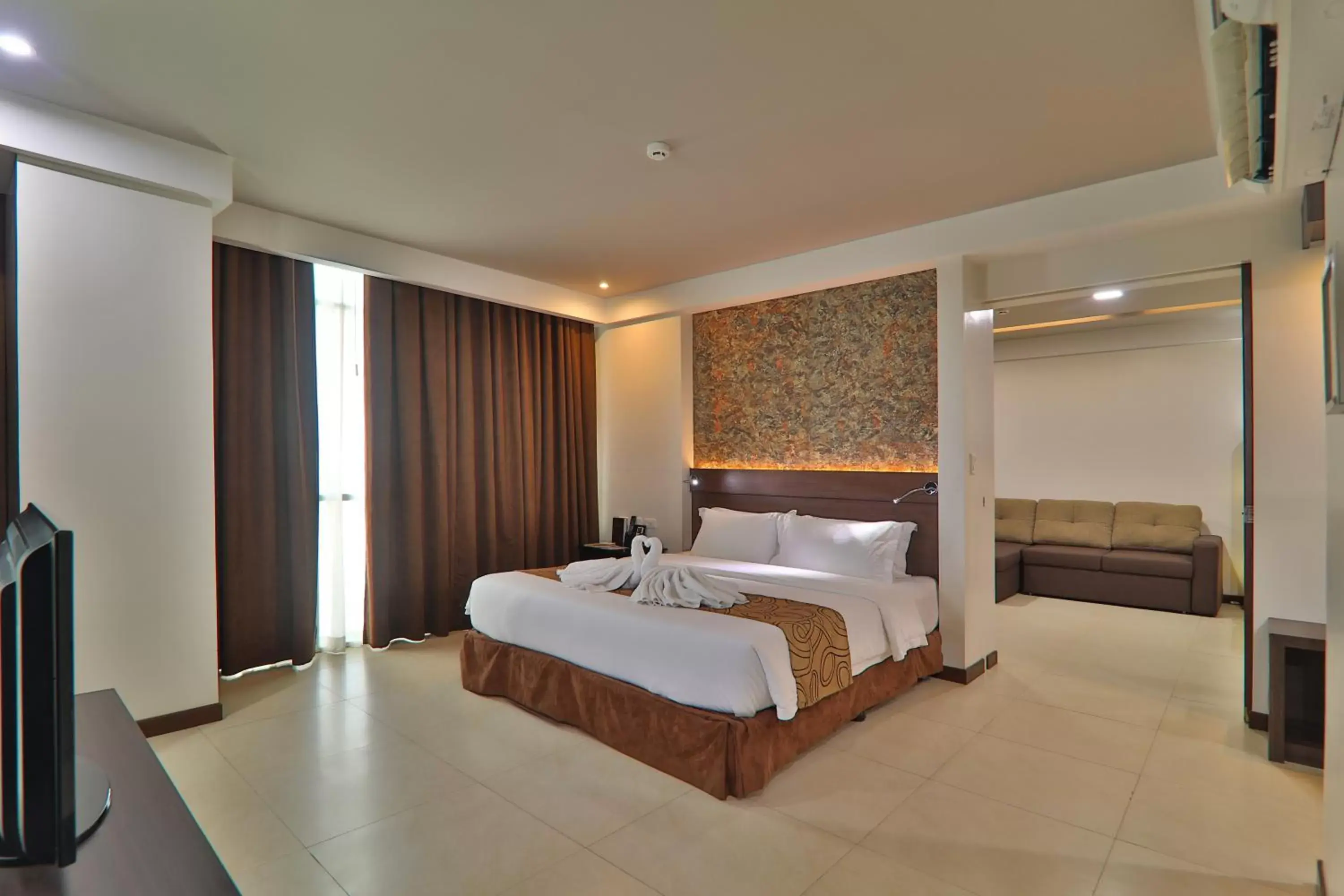 Suite in Kew Hotel Tagbilaran Suite in Kew Hotel Tagbilaran