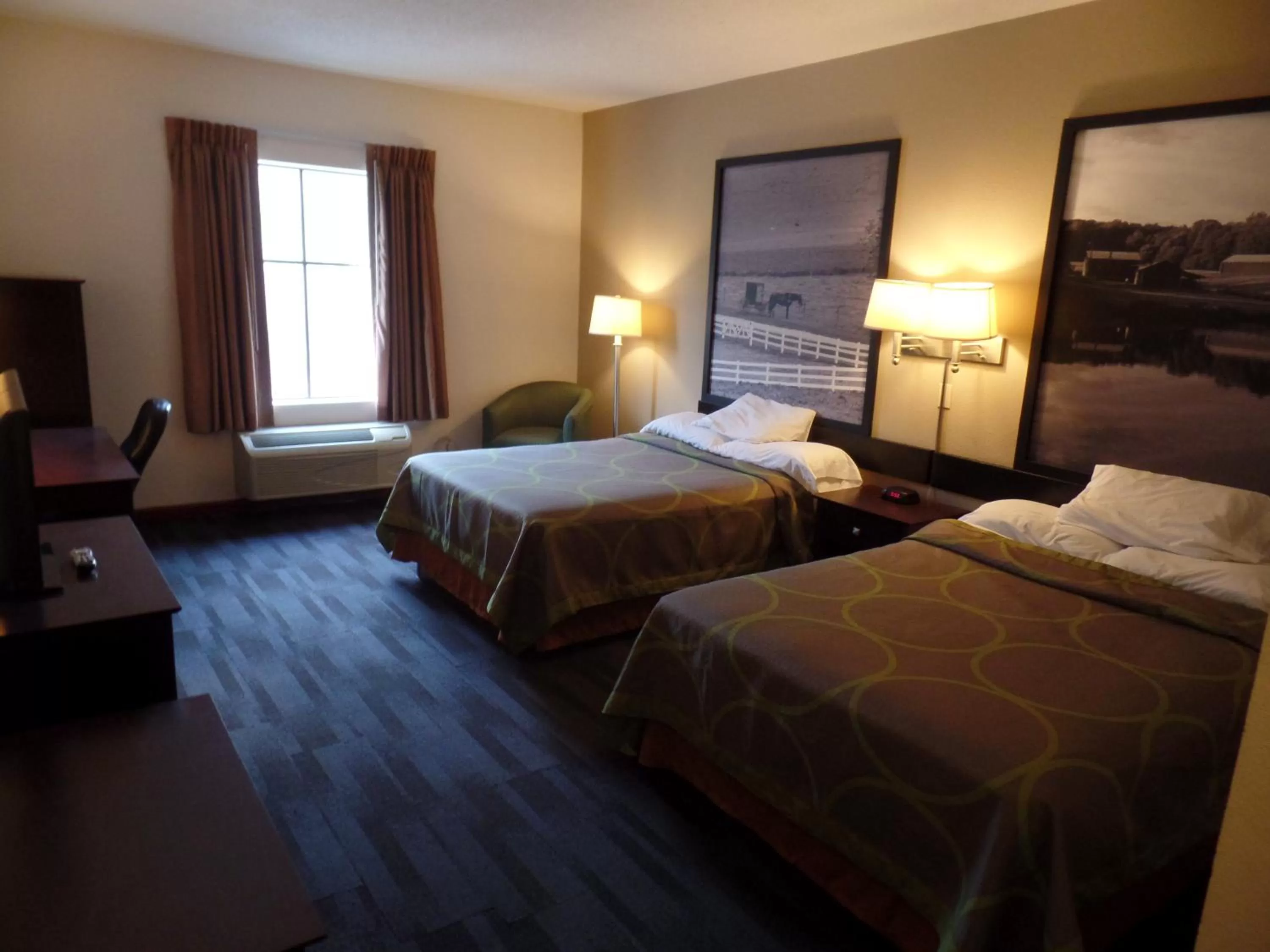 Bed in Super 8 by Wyndham Beaver Falls