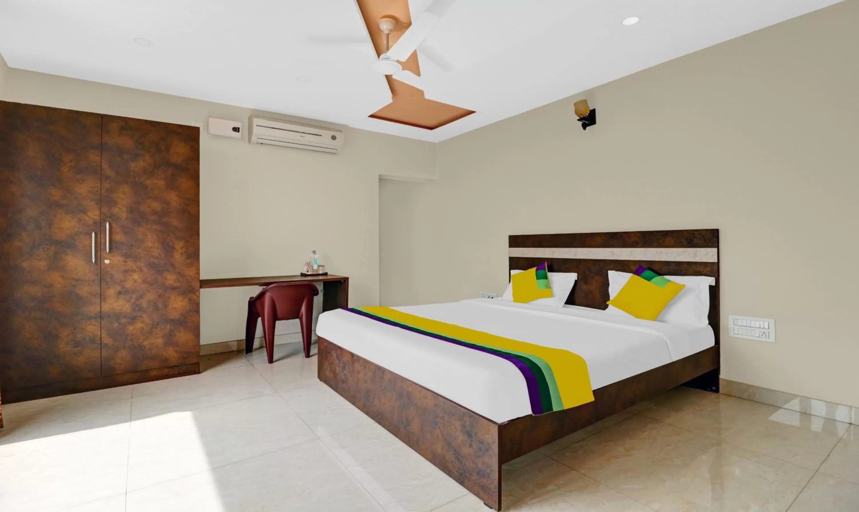 Bedroom, Bed in Itsy Hotels Kattari Komforts, Chikmagalur