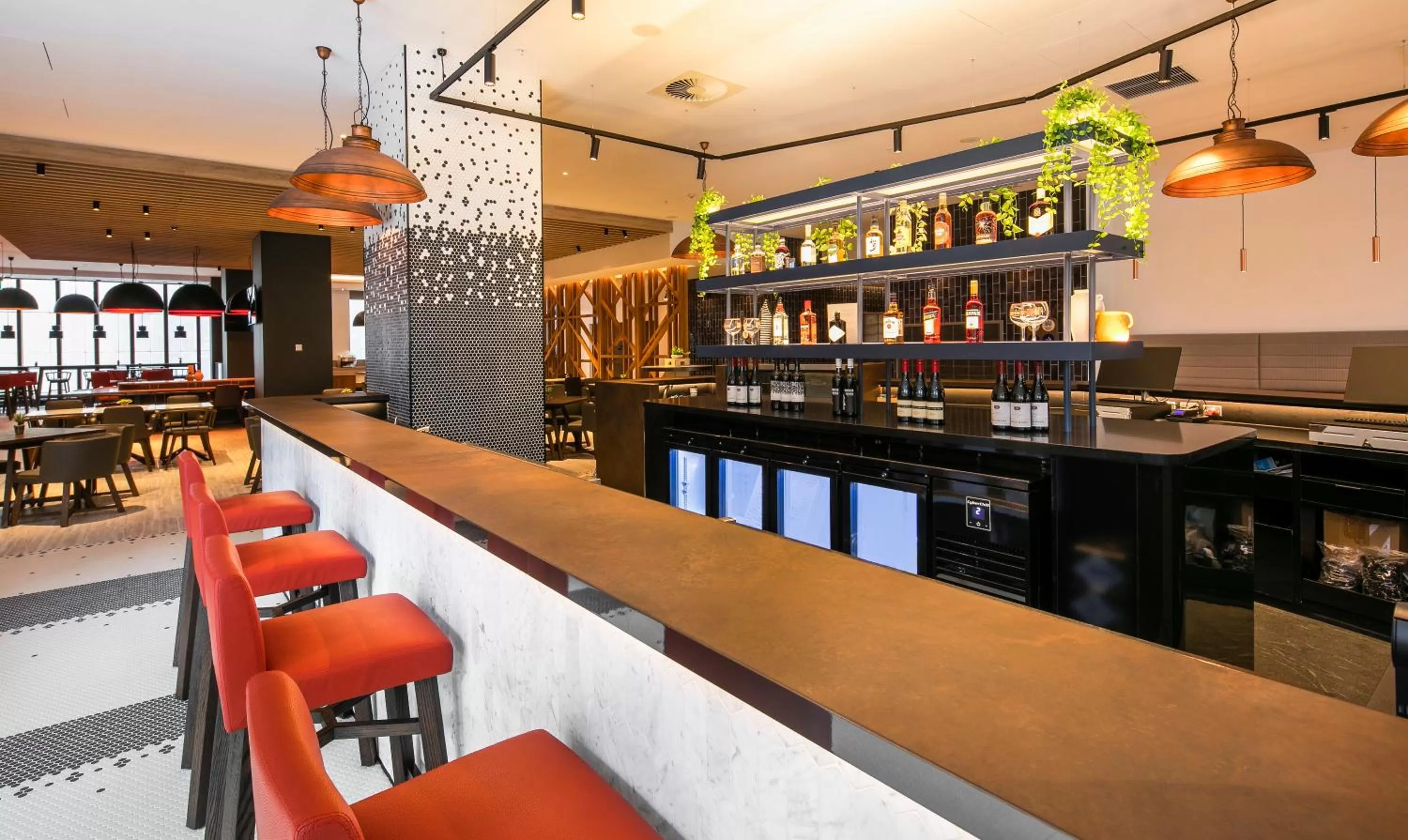 Lounge or bar in Holiday Inn Express Melbourne Little Collins by IHG