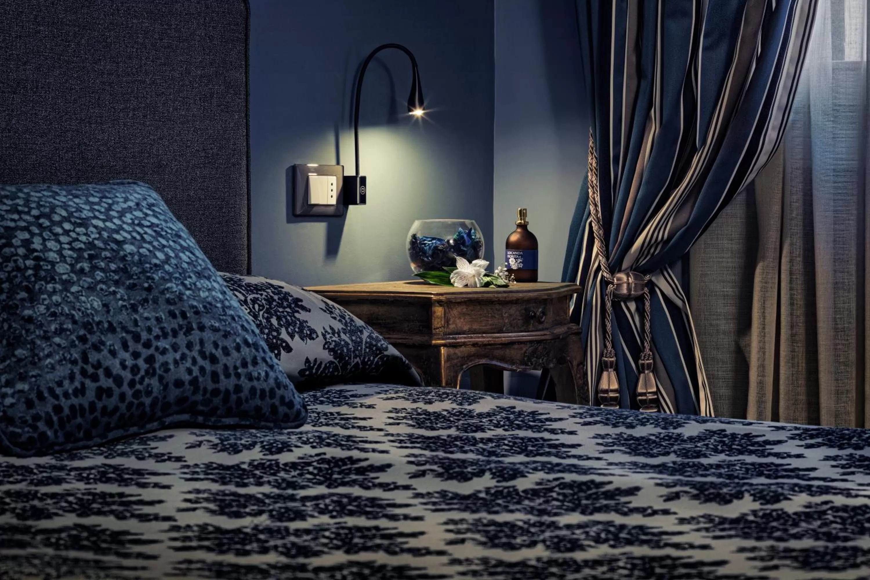 Decorative detail, Bed in Locanda Fiorita