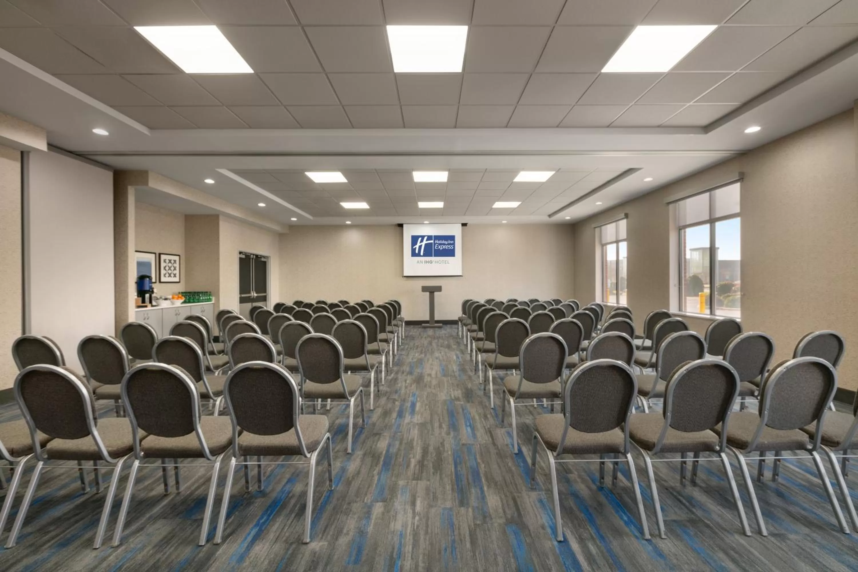 Meeting/conference room in Holiday Inn Express Hotel & Suites Norfolk Airport by IHG