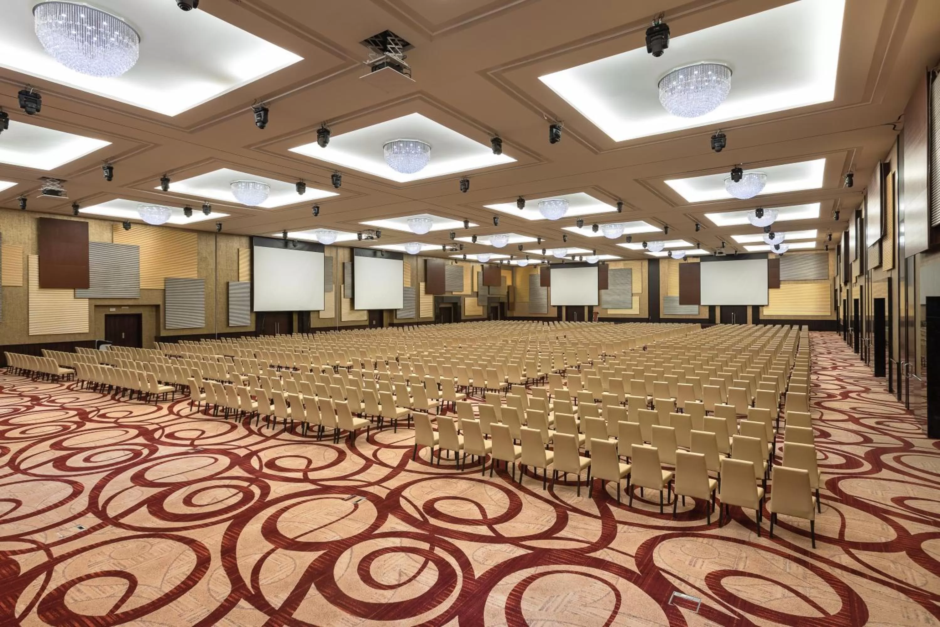 Banquet/Function facilities in Crowne Plaza Riyadh - RDC Hotel & Convention by IHG