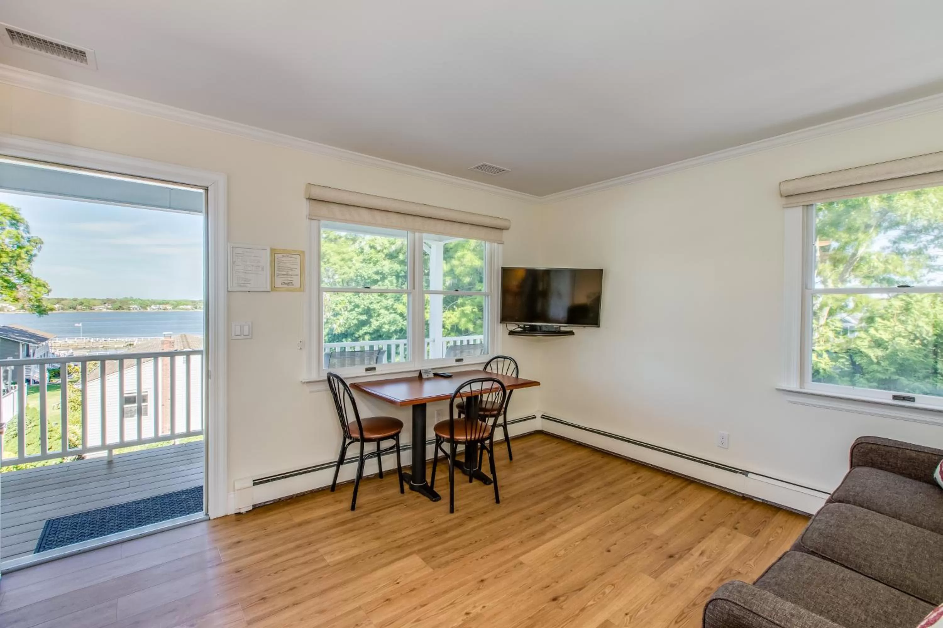 Colonial Shores Resort